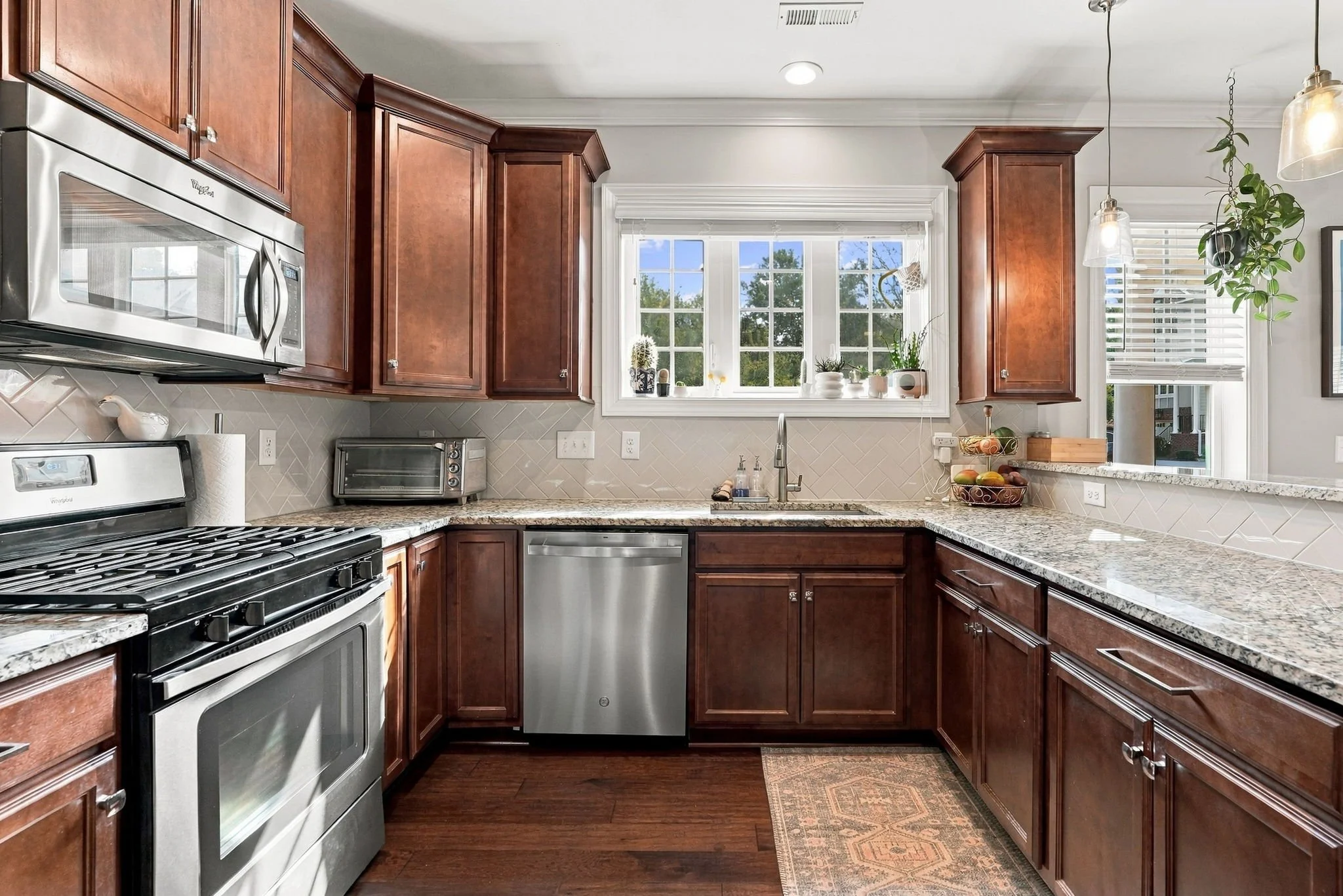 2820 Plumfield Place-29.jpg
