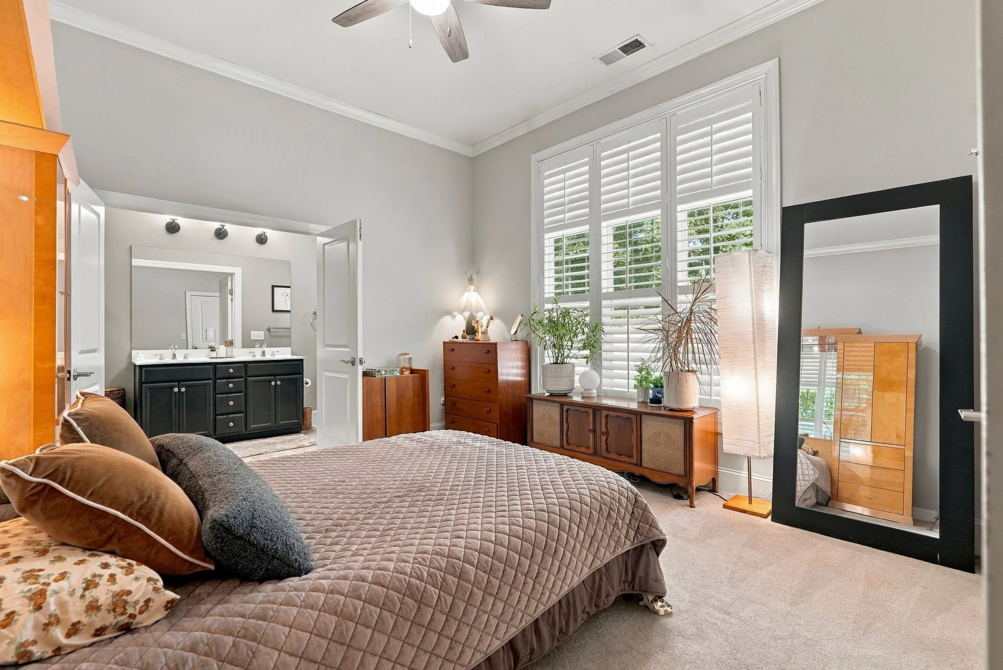 2820 Plumfield Place-37.jpg