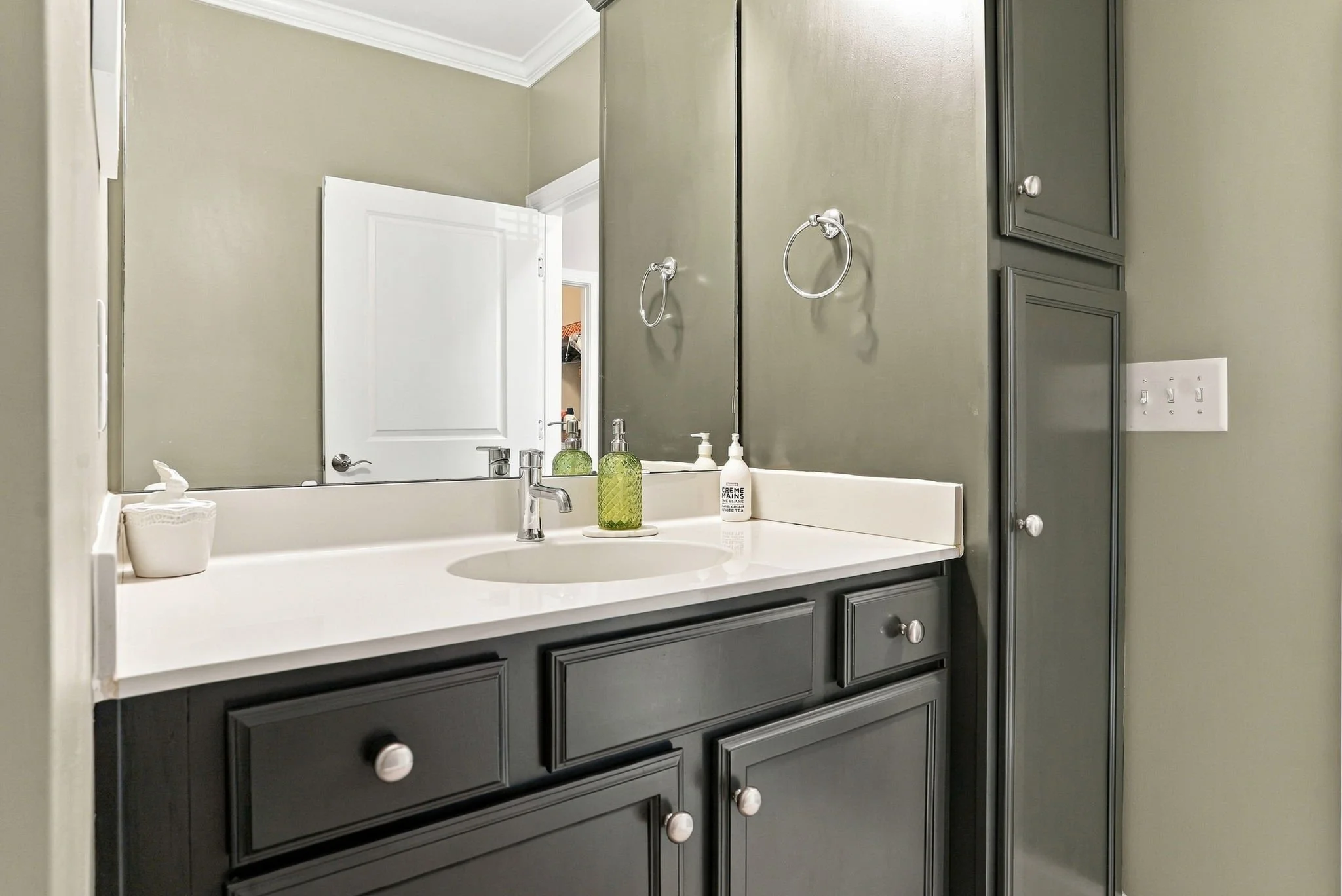 2820 Plumfield Place-50.jpg
