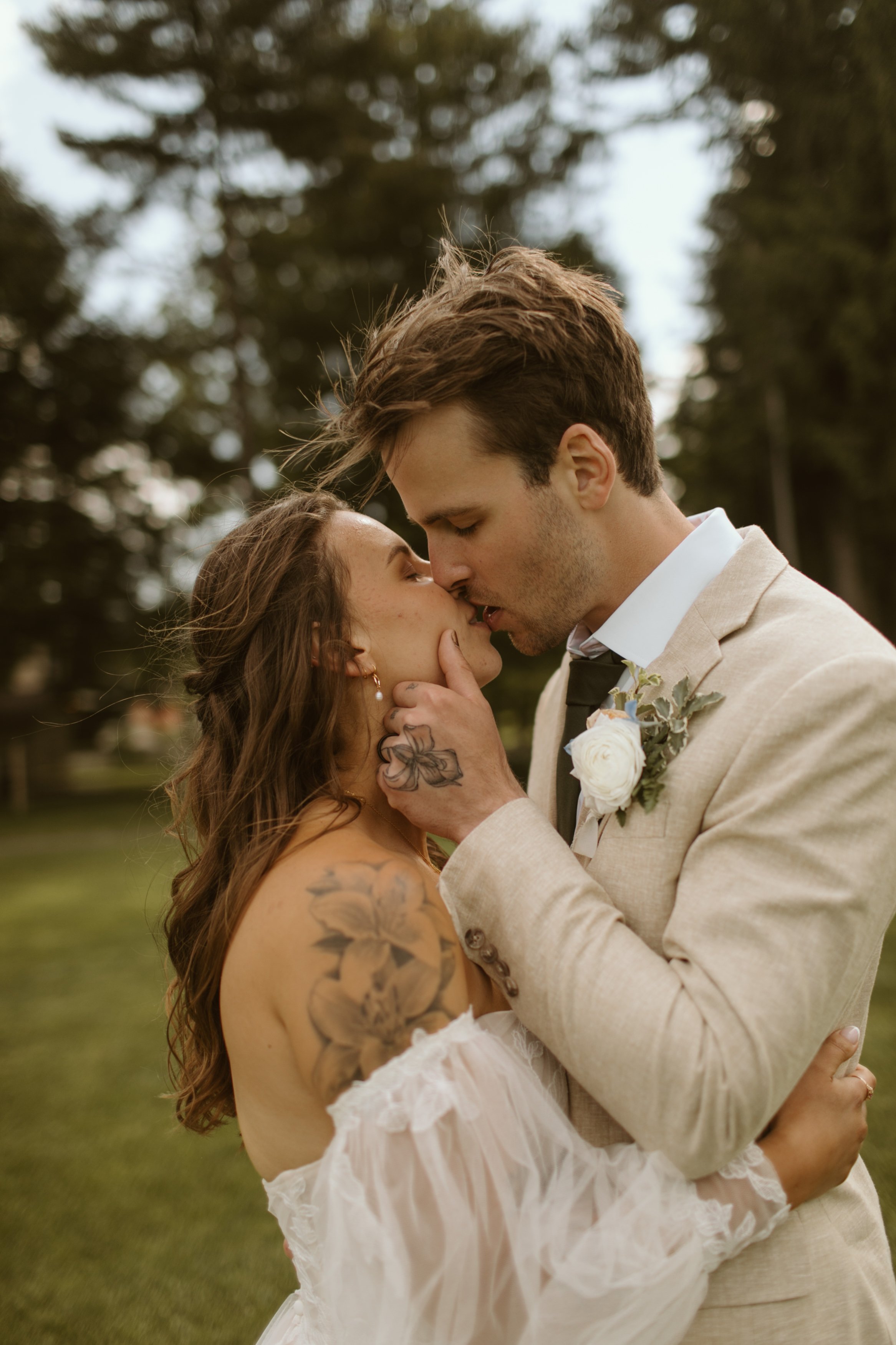 IRIS &amp; SETH  |  A SUMMERTIME JUNIATA VALLEY WINERY WEDDING