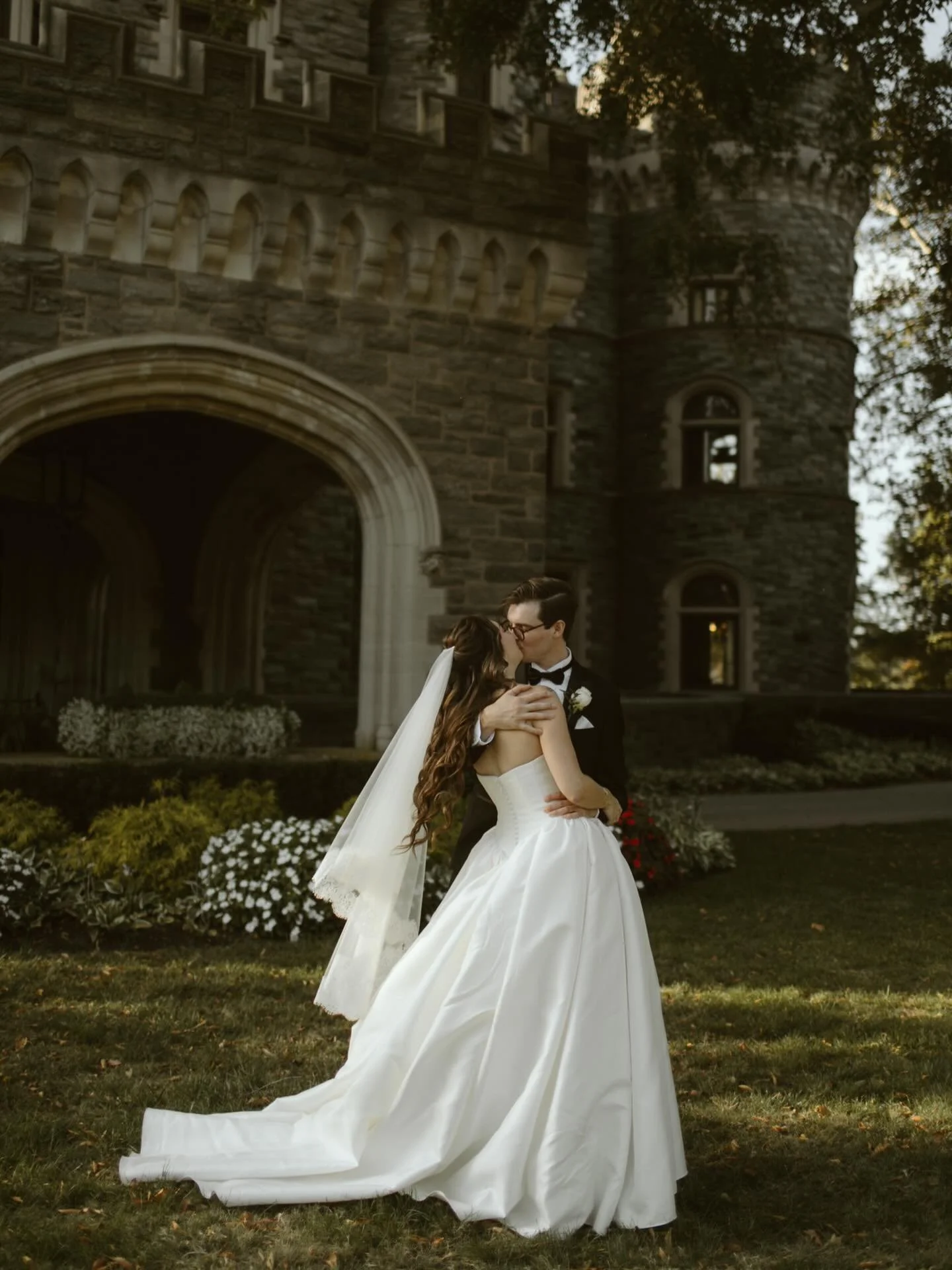 Still dreaming about this gorgeous day (+ this castle!! 🏰)