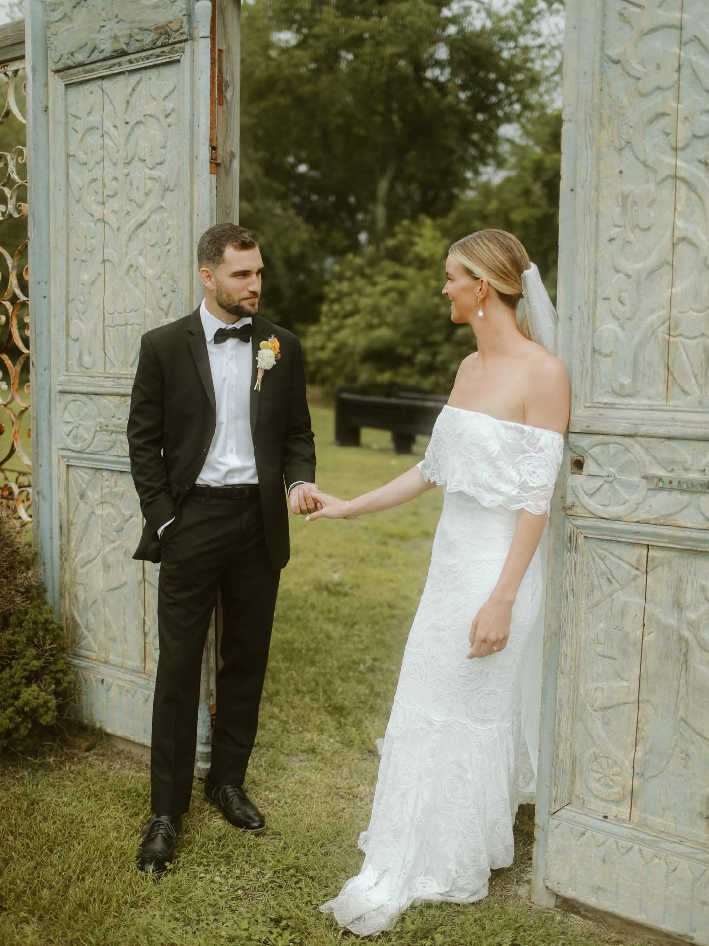 From the most magical day at @everlyatrailroad ✨🌱