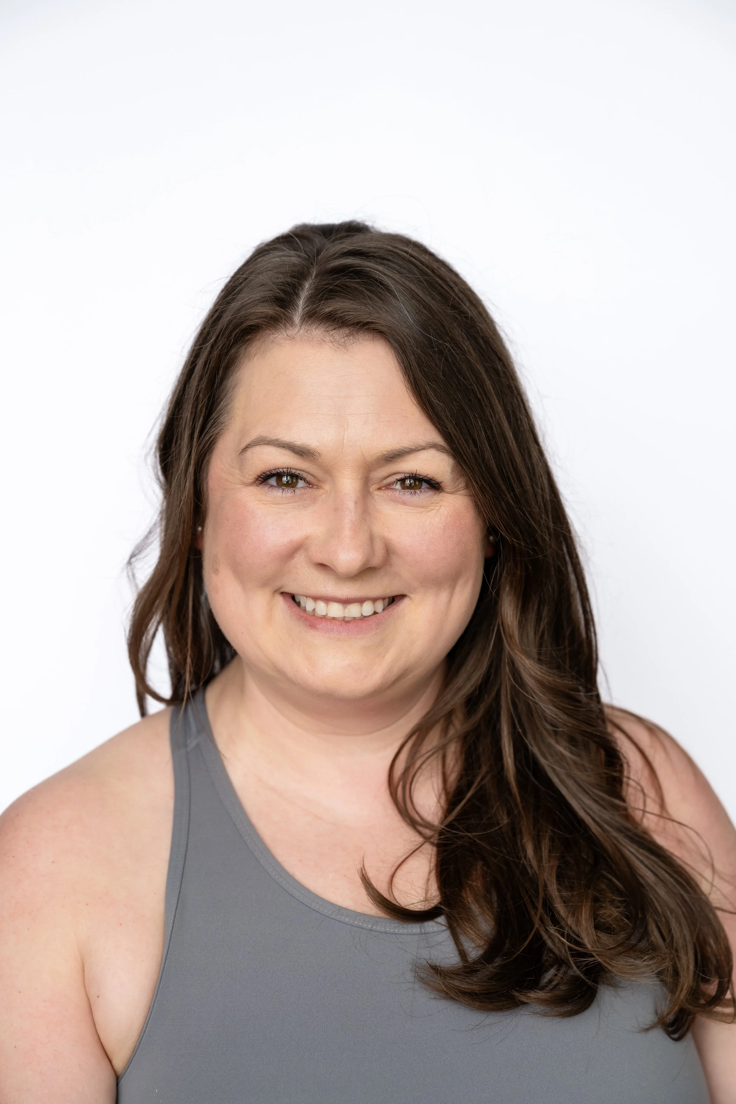 silvia-lorrain-yoga-teacher-team