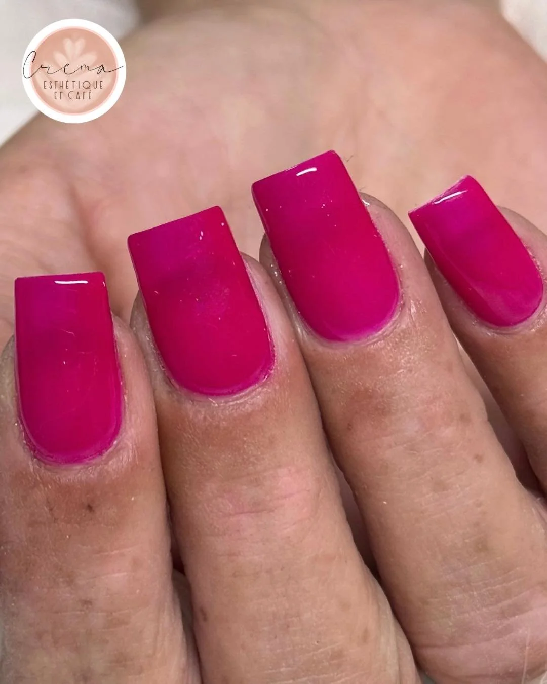 Offre-toi des mains impeccables avec une pose d&rsquo;ongles soign&eacute;e &amp; r&eacute;serve ton moment beaut&eacute; :
✨ En message priv&eacute; ici m&ecirc;me
✨ Par t&eacute;l&eacute;phone au 450-750-8739

D&eacute;couvre la liste compl&egrave;