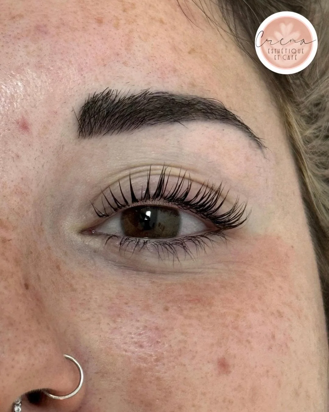 𝐑𝐞𝐡𝐚𝐮𝐬𝐬𝐞𝐦𝐞𝐧𝐭 𝐝𝐞 𝐜𝐢𝐥𝐬 : un regard parfait d&egrave;s le r&eacute;veil ! 🤩 R&eacute;sultats : cils recourb&eacute;s, regard ouvert, sans effort pendant 𝟔 𝐚̀ 𝟖 𝐬𝐞𝐦𝐚𝐢𝐧𝐞𝐬. ✨

R&eacute;serve ton moment beaut&eacute; :
✨ En mes