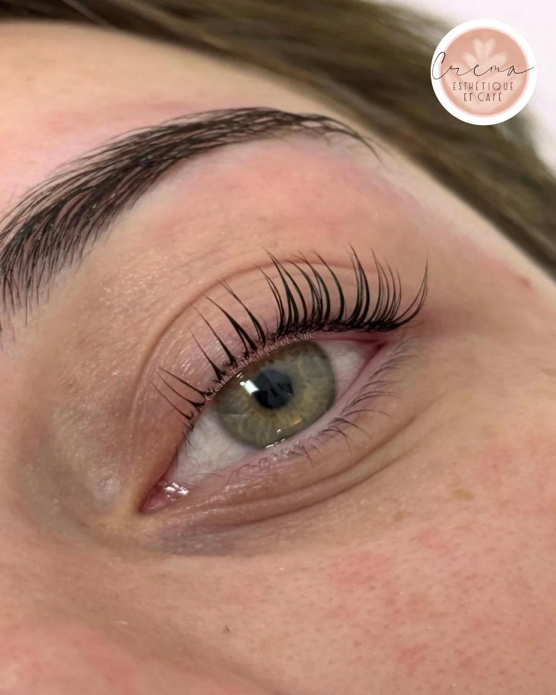 𝐑𝐞𝐡𝐚𝐮𝐬𝐬𝐞𝐦𝐞𝐧𝐭 𝐝𝐞 𝐜𝐢𝐥𝐬 : un regard parfait sans entretien ! 🤩 

R&eacute;sultats : cils recourb&eacute;s, regard ouvert, sans effort pendant 𝟔 𝐚̀ 𝟖 𝐬𝐞𝐦𝐚𝐢𝐧𝐞𝐬. ✨

R&eacute;serve ton moment beaut&eacute; :
✨ En message priv&e