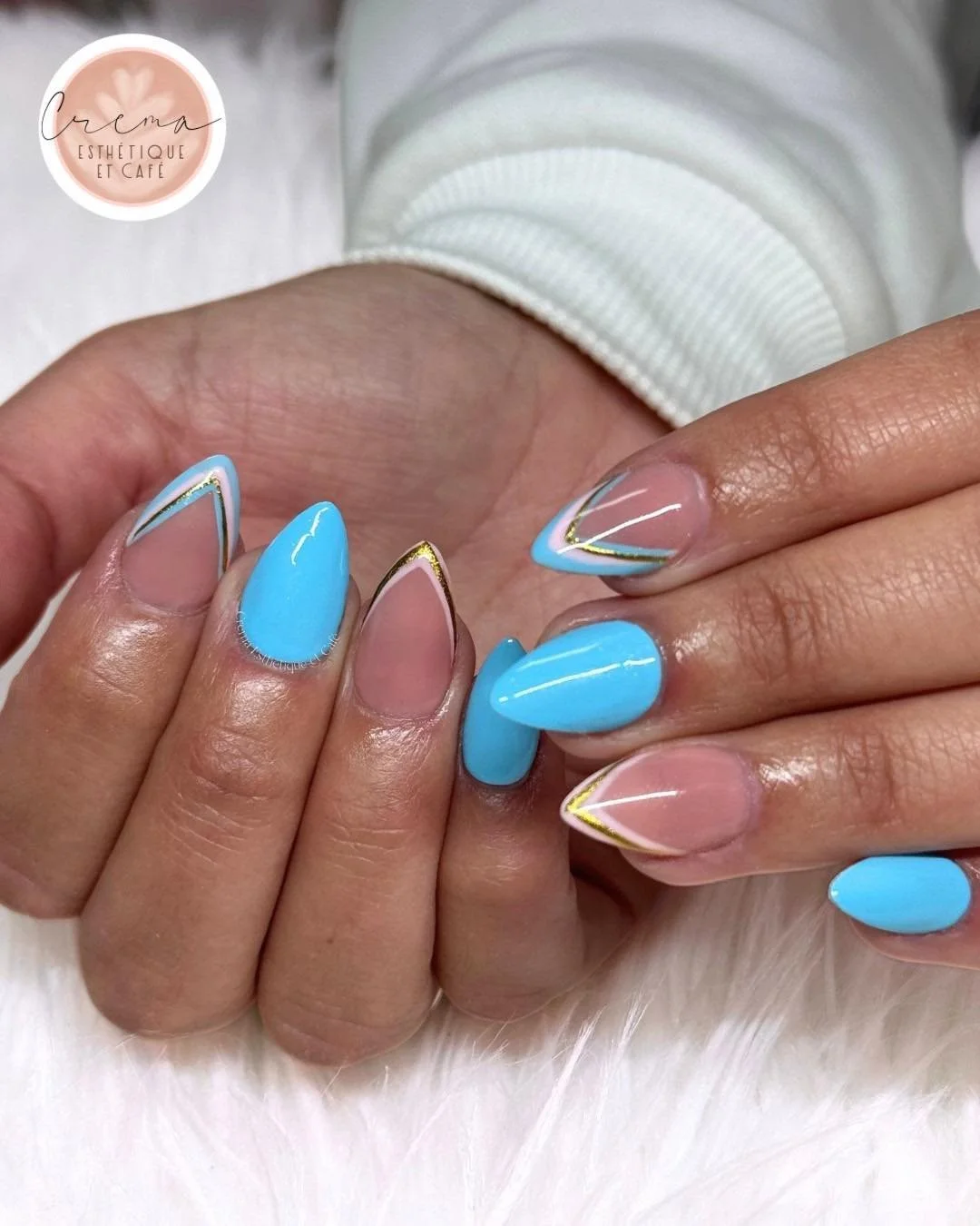 Tu sirotes, je sublime. ☕️💅

R&eacute;serve d&egrave;s maintenant :
✨ En message priv&eacute; ici m&ecirc;me
✨ En t&eacute;l&eacute;phonant au (450) 750-8739

D&eacute;couvre la liste compl&egrave;te des soins juste ici : www.cremaesthetique.com/soi