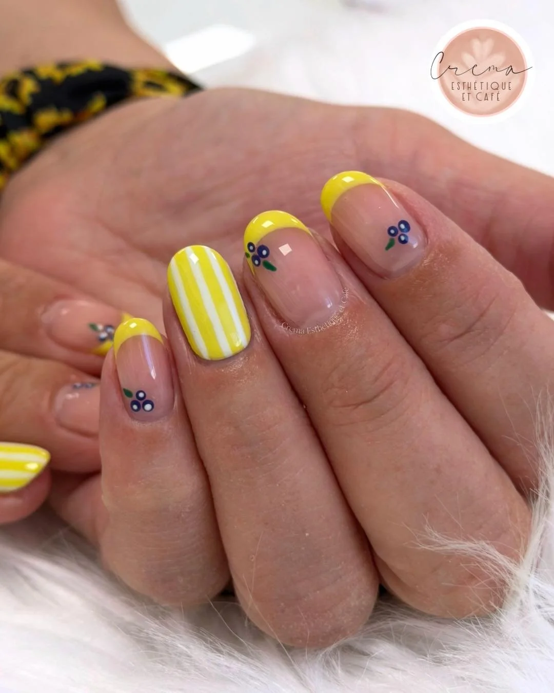 Des ongles qui te ressemblent &amp; un bon caf&eacute; pour compl&eacute;ter l&rsquo;exp&eacute;rience. 💅☕️

R&eacute;serve d&egrave;s maintenant :
✨ En message priv&eacute; ici m&ecirc;me
✨ En t&eacute;l&eacute;phonant au (450) 750-8739

D&eacute;c
