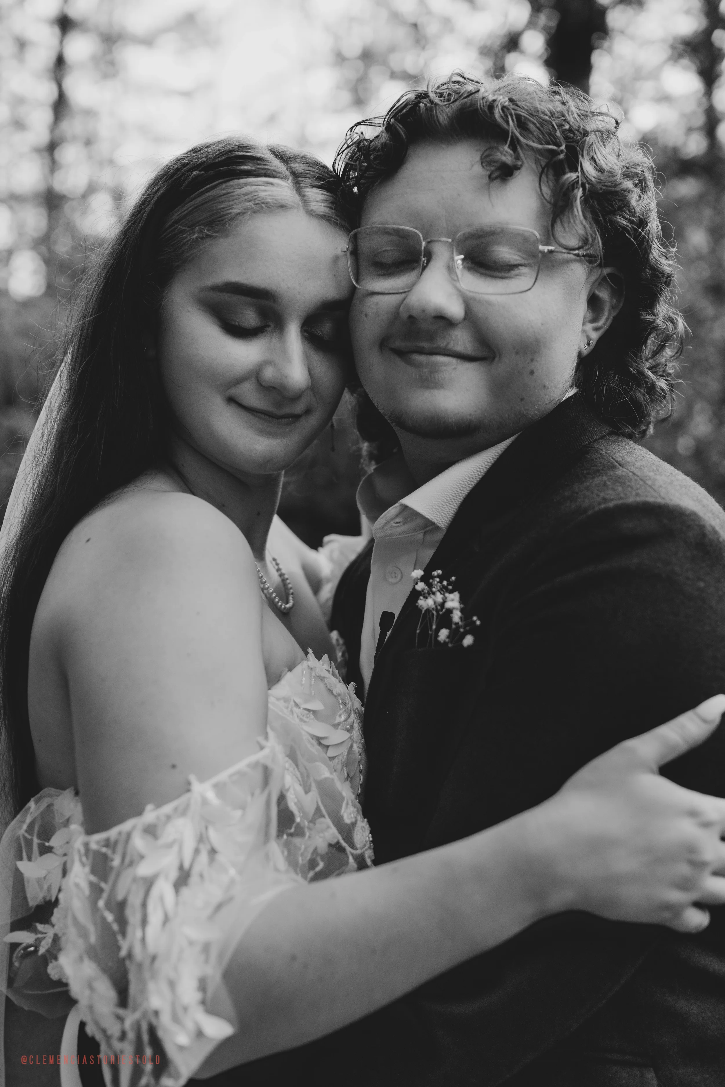 Charlie & Taylor Wedding_Henry House Vermont_Photo by Tricia Suriani-104.webp