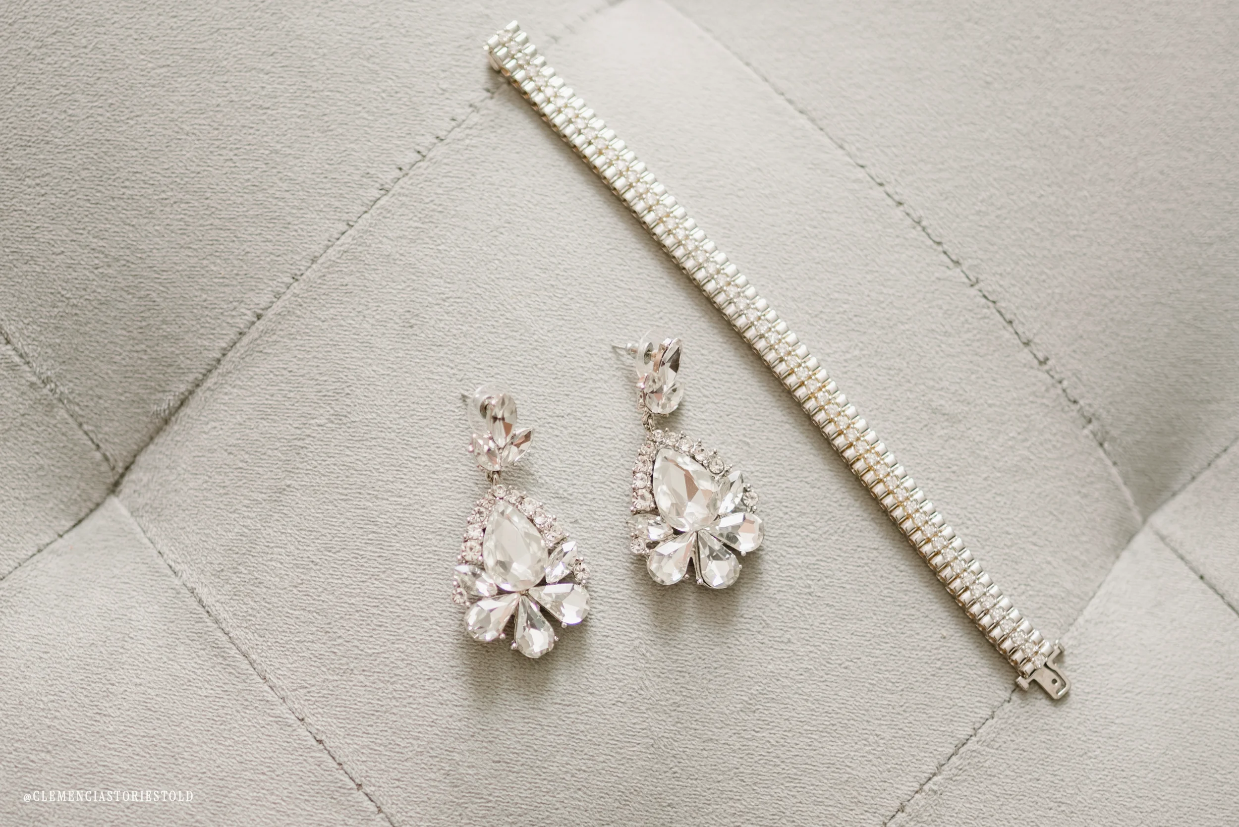 Alyssa & Jeremy Wedding_Hildene Lincoln Home Vermont_Photo by Tricia Suriani-14.webp