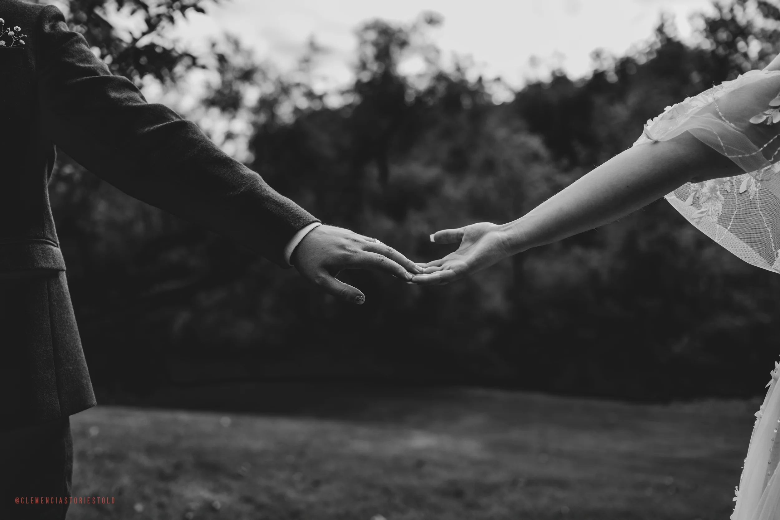 Charlie & Taylor Wedding_Henry House Vermont_Photo by Tricia Suriani-101.webp