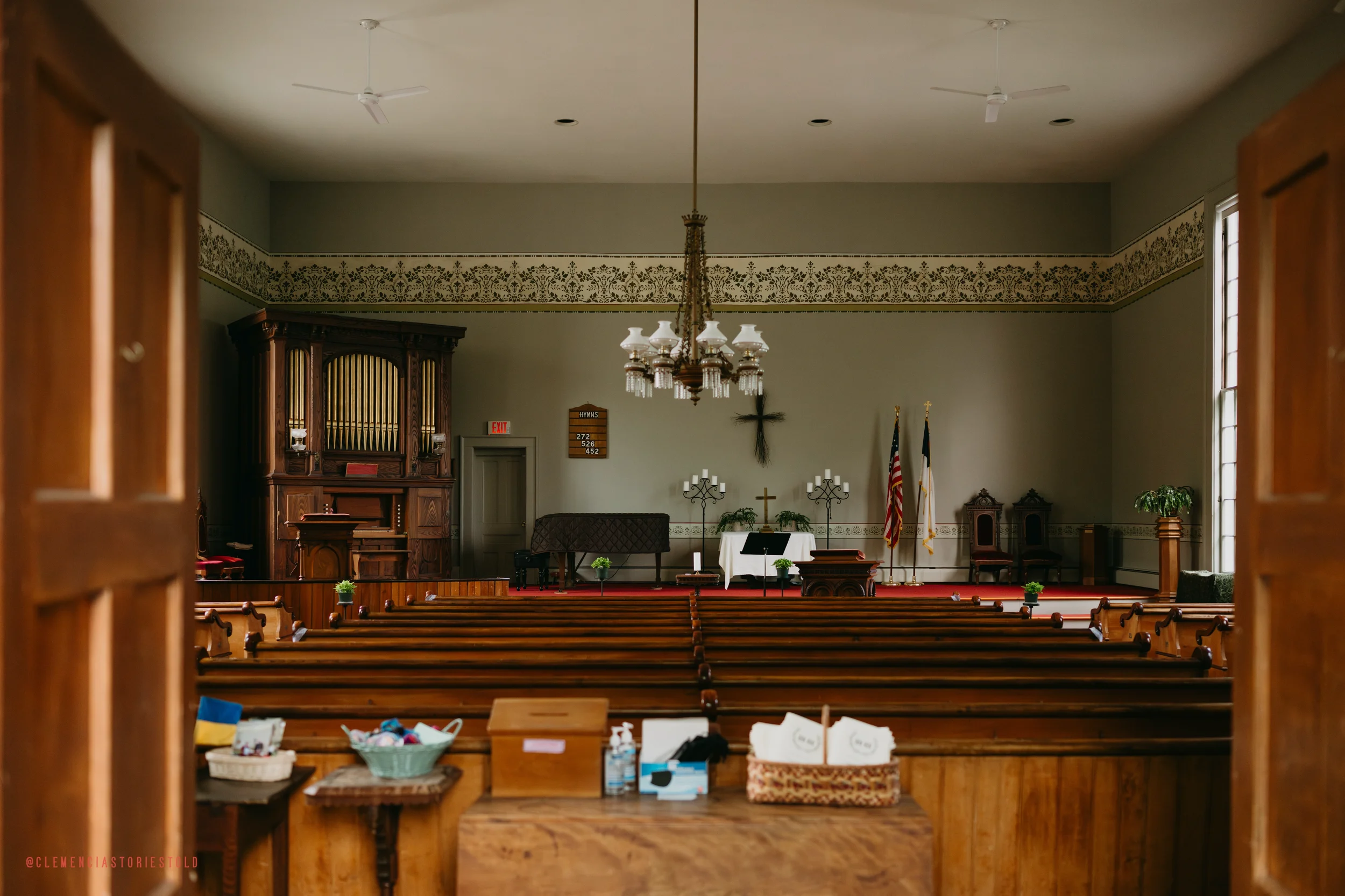 Mary & Dave's Wedding_Grafton Inn Vermont_Photo by Tricia Suriani-26.webp