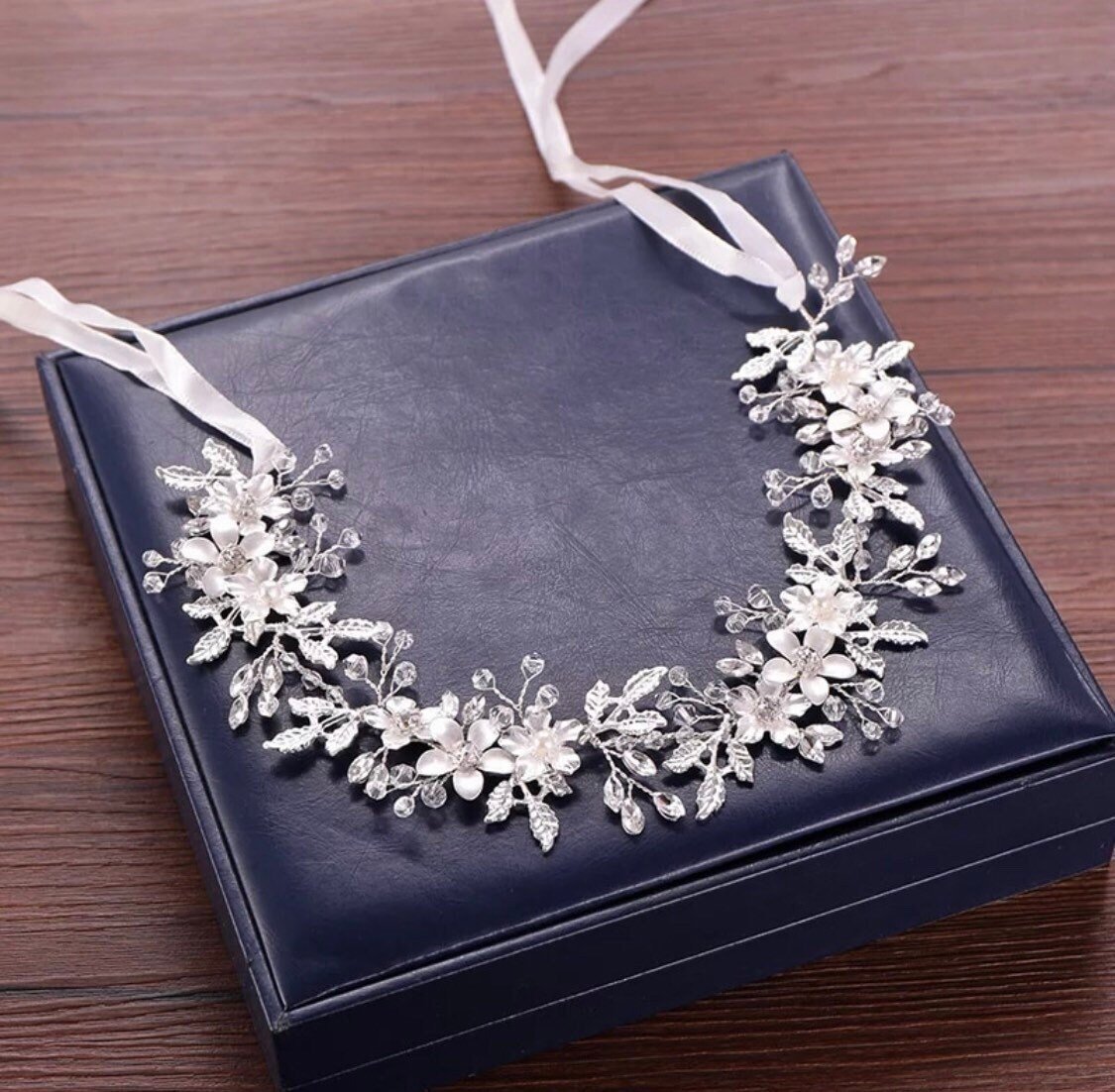 https://i.etsystatic.com/8473913/r/il/22c3d1/3154680790/il_fullxfull.3154680790_r1mw.jpg