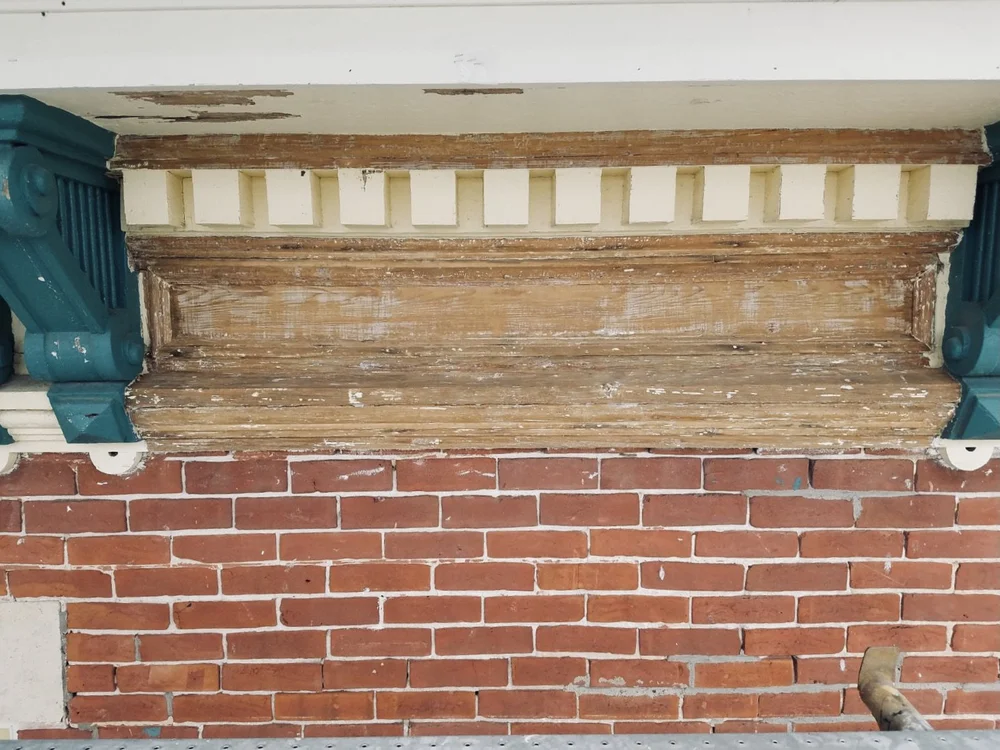 Main cornice_scraped.JPEG