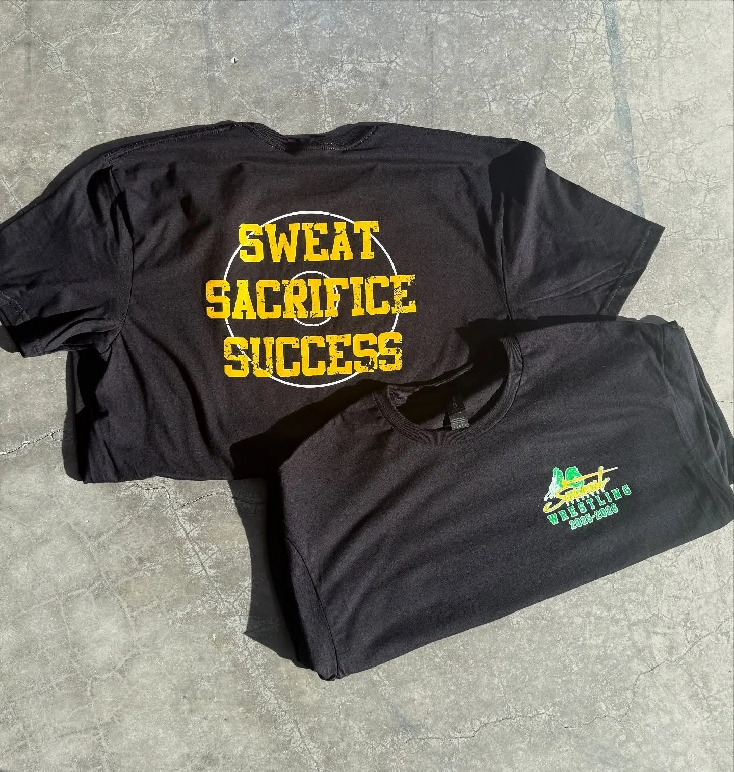 Custom @gildan shirts printed and designed for @suncoasthighfl &lsquo;s wrestling team printed with bright high quality @onestroke_inks 🤼