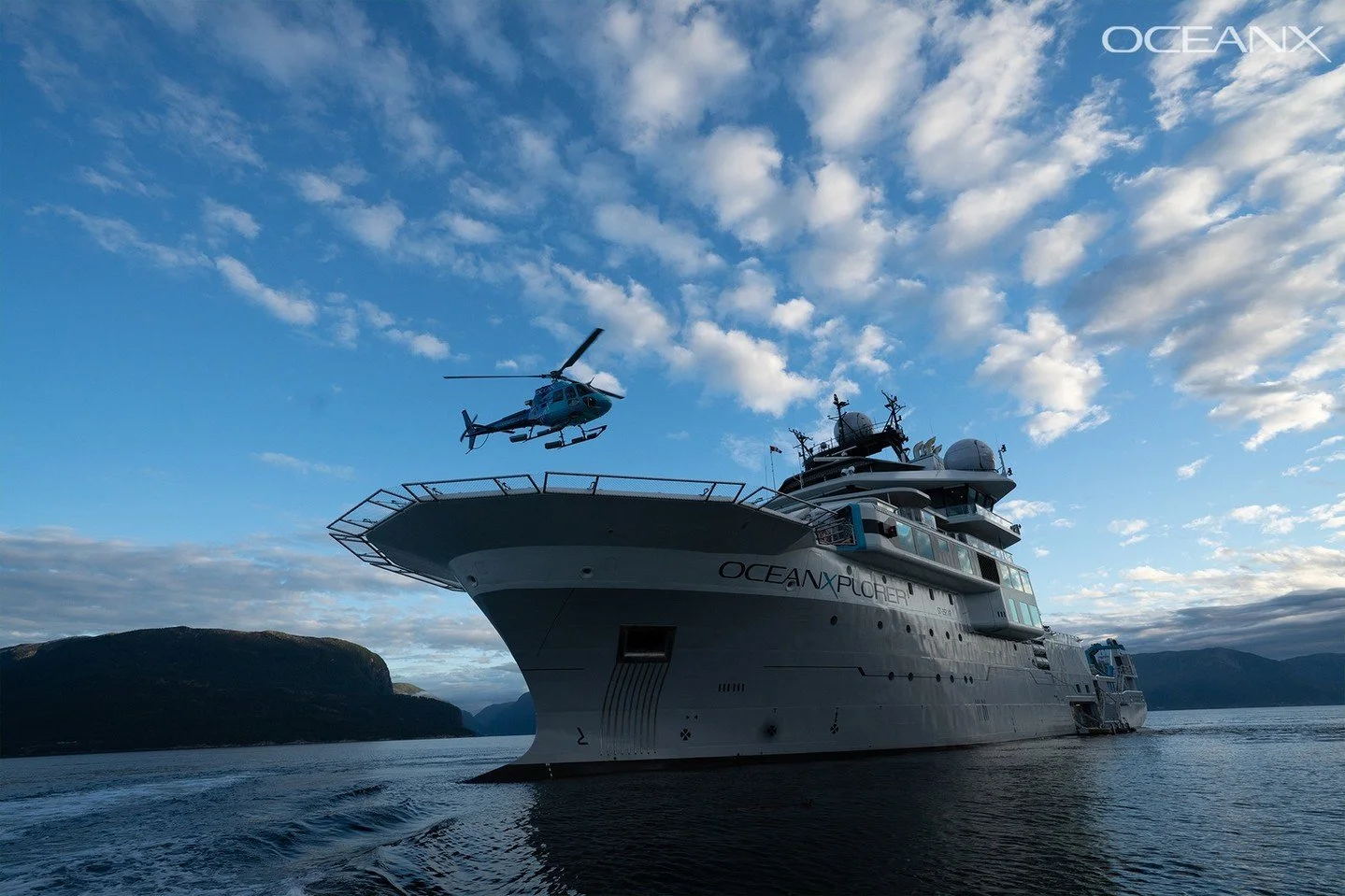 Six days from now I'll be on a research vessel somewhere between Singapore and Hong Kong. 🚢 

Not a sentence I ever expected to type! 
I've been invited aboard the OceanXplorer for the @OceanX Education Hackathon as an artist and technologist and wi