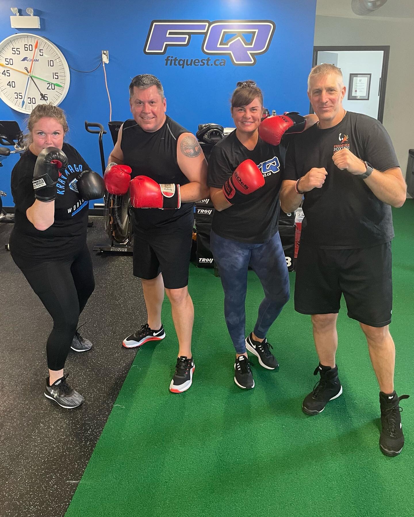 Great lunch hour session today with Chris Weisbach of Phoenix boxing at Amped Location.  Be Athletic and learn how to box with one of the best in a fun, energetic atmosphere.  Swipe to see more.  #preparetocompete