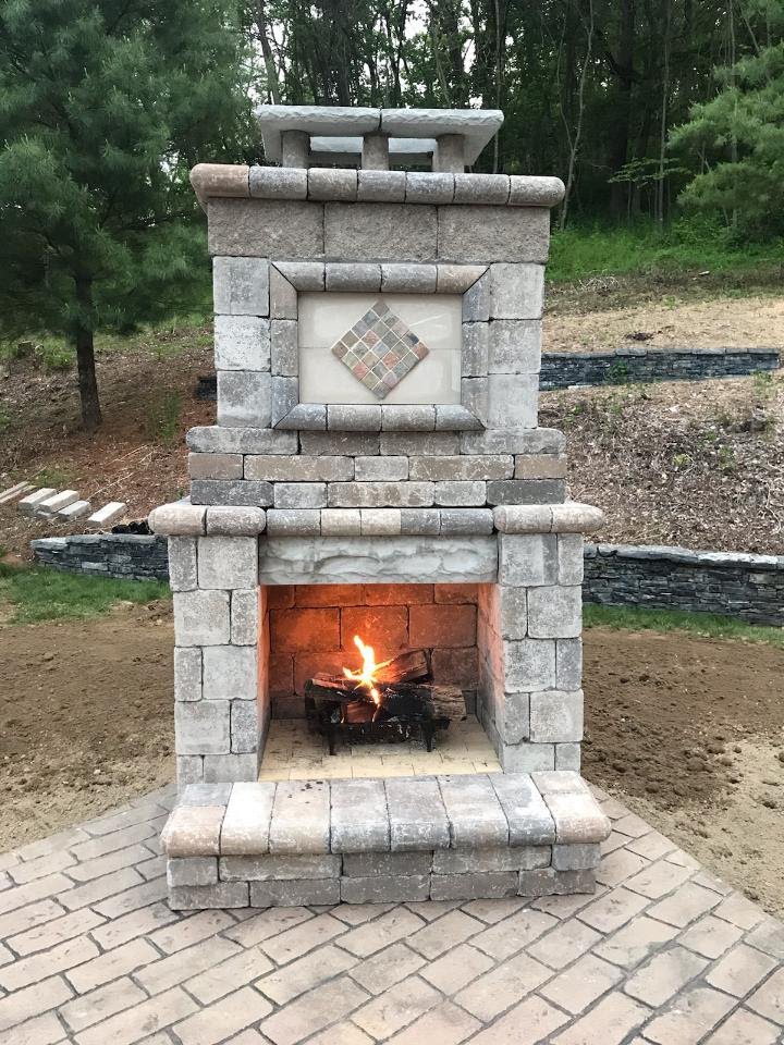 outdoor-fireplace-builder-harrisonburg.jpg