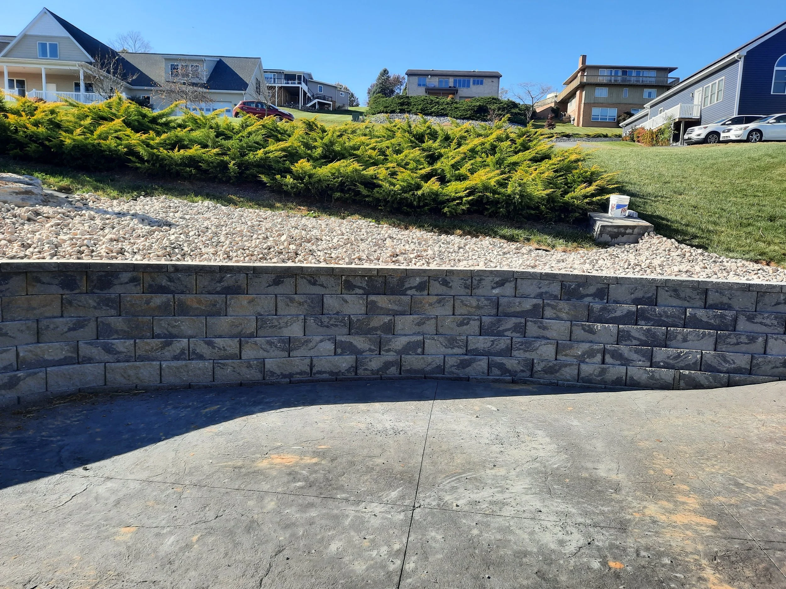 Retaining wall.jpg