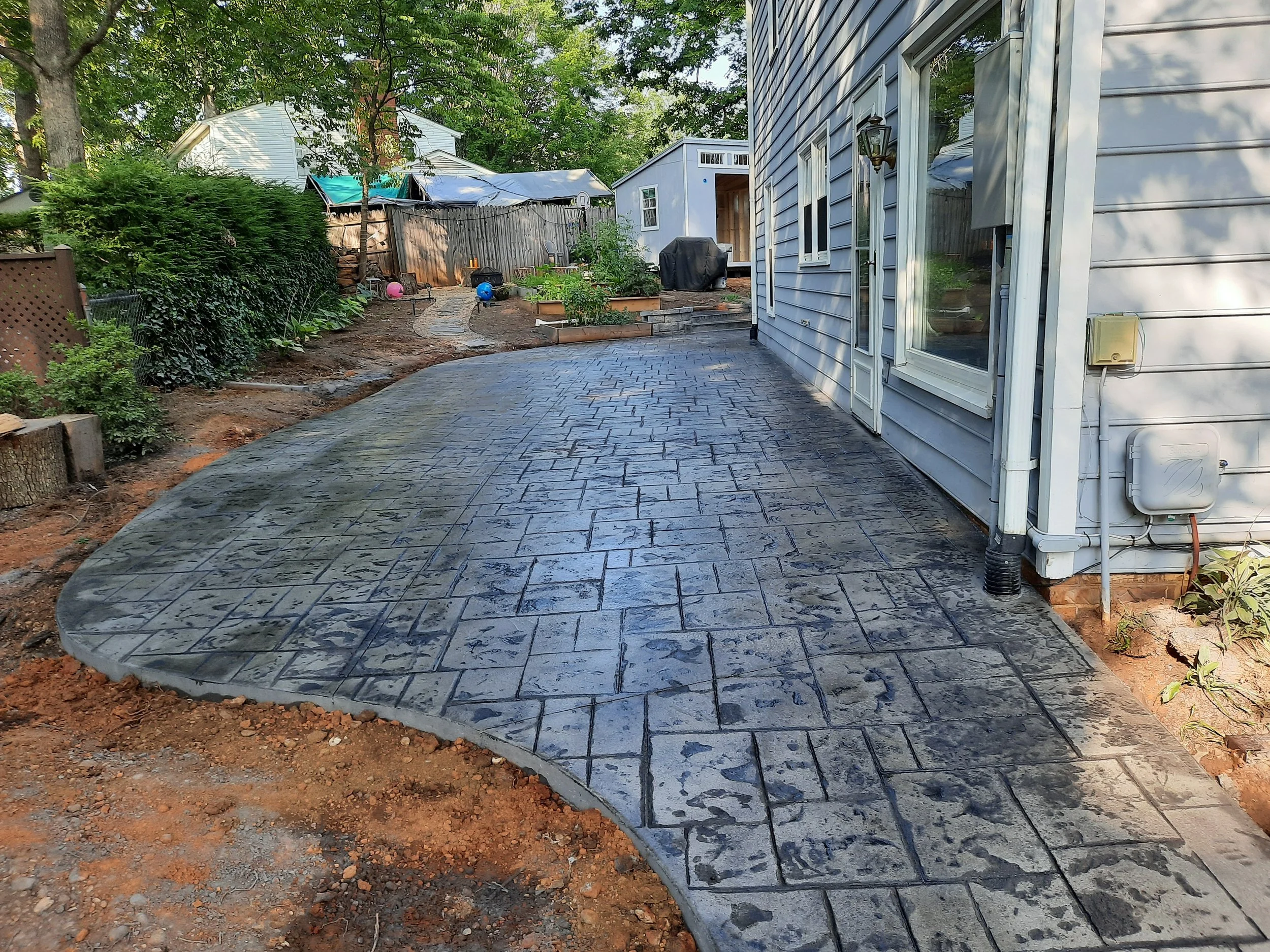 Outdoor decorative concrete build massanutten