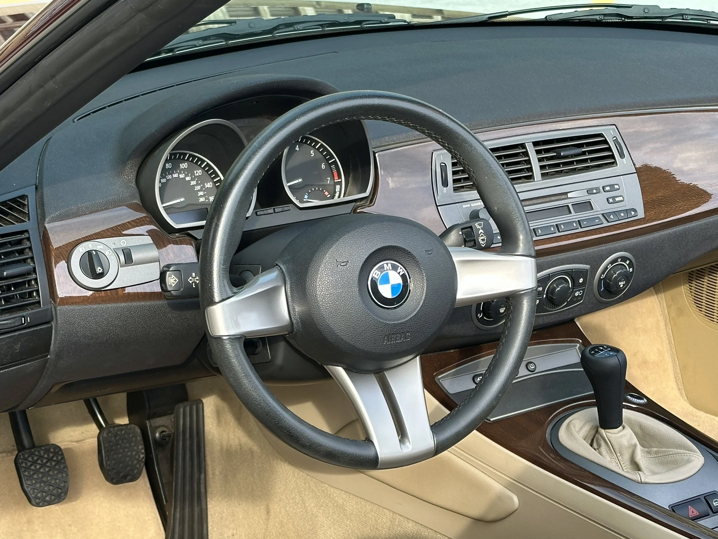 03Z4-16.jpg