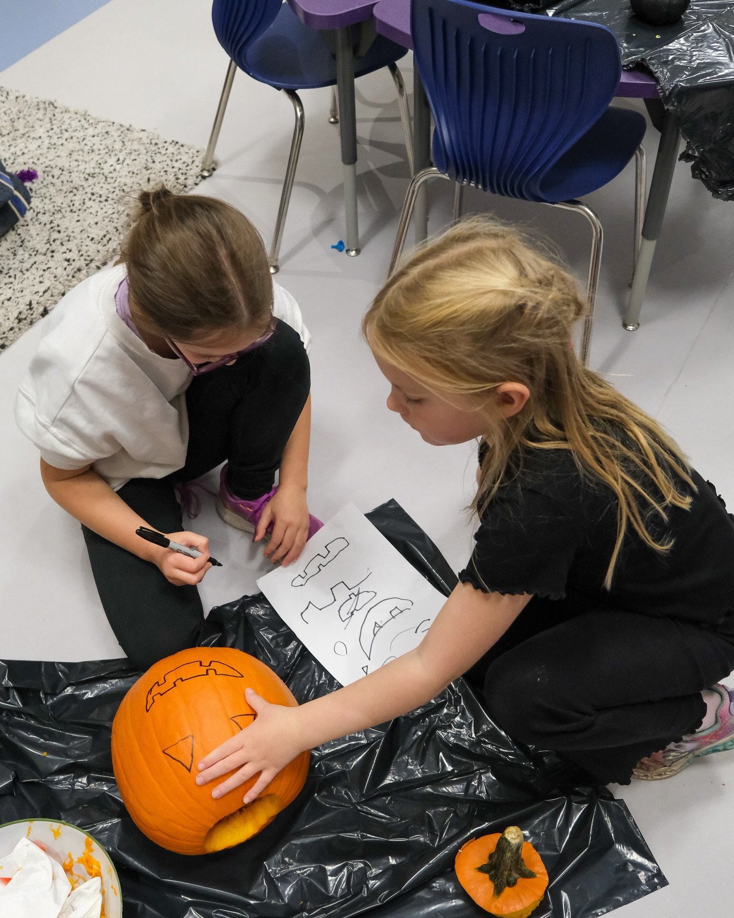 Some pumpkin festivities that our Mini Members participated in! 🎃
.
.
#hollyburncountryclub #hollyburn #westvancouver #countryclub #minimembers