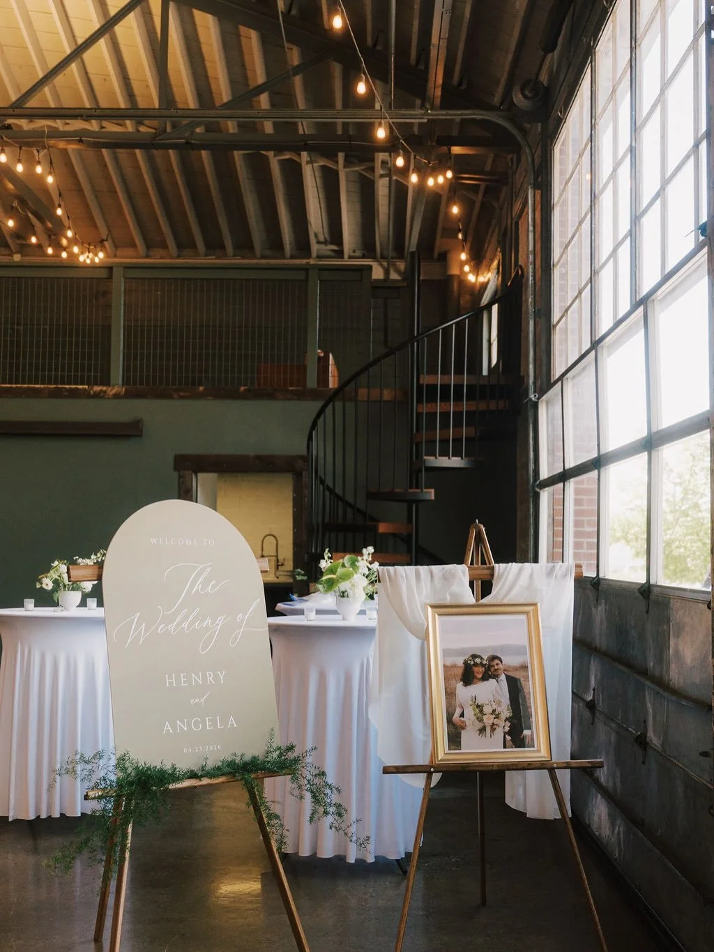 Details details details 🌿 adding some more sweet snippets from this amazing day to our grid 🌿