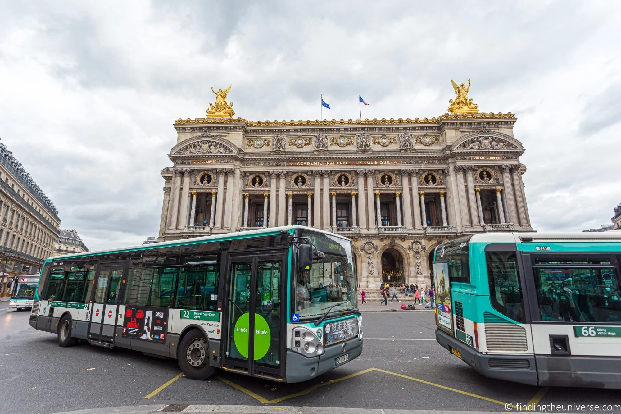Paris-Bus_by_Laurence-Norah.jpg