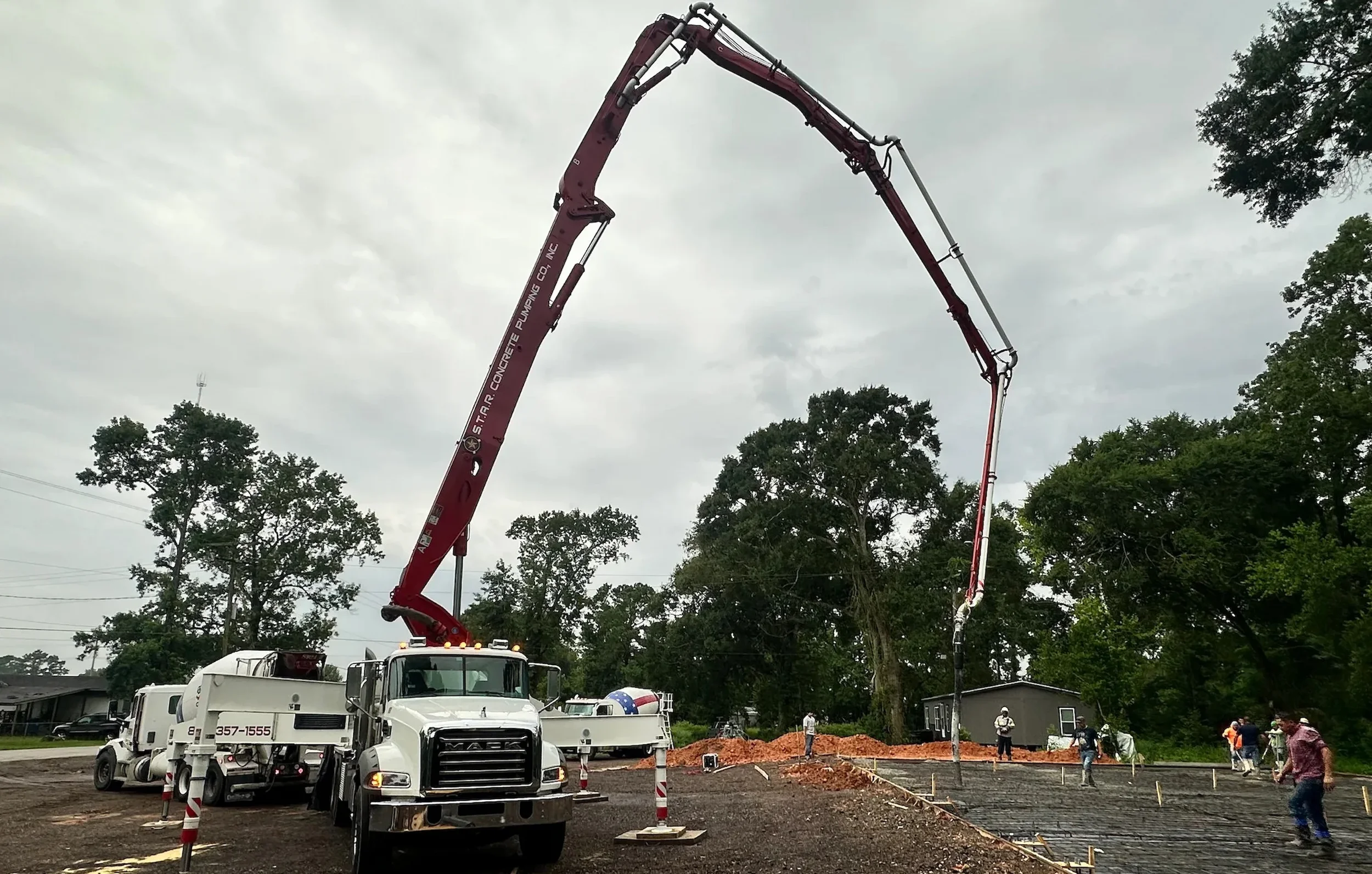 commercial-concrete-pouring.webp