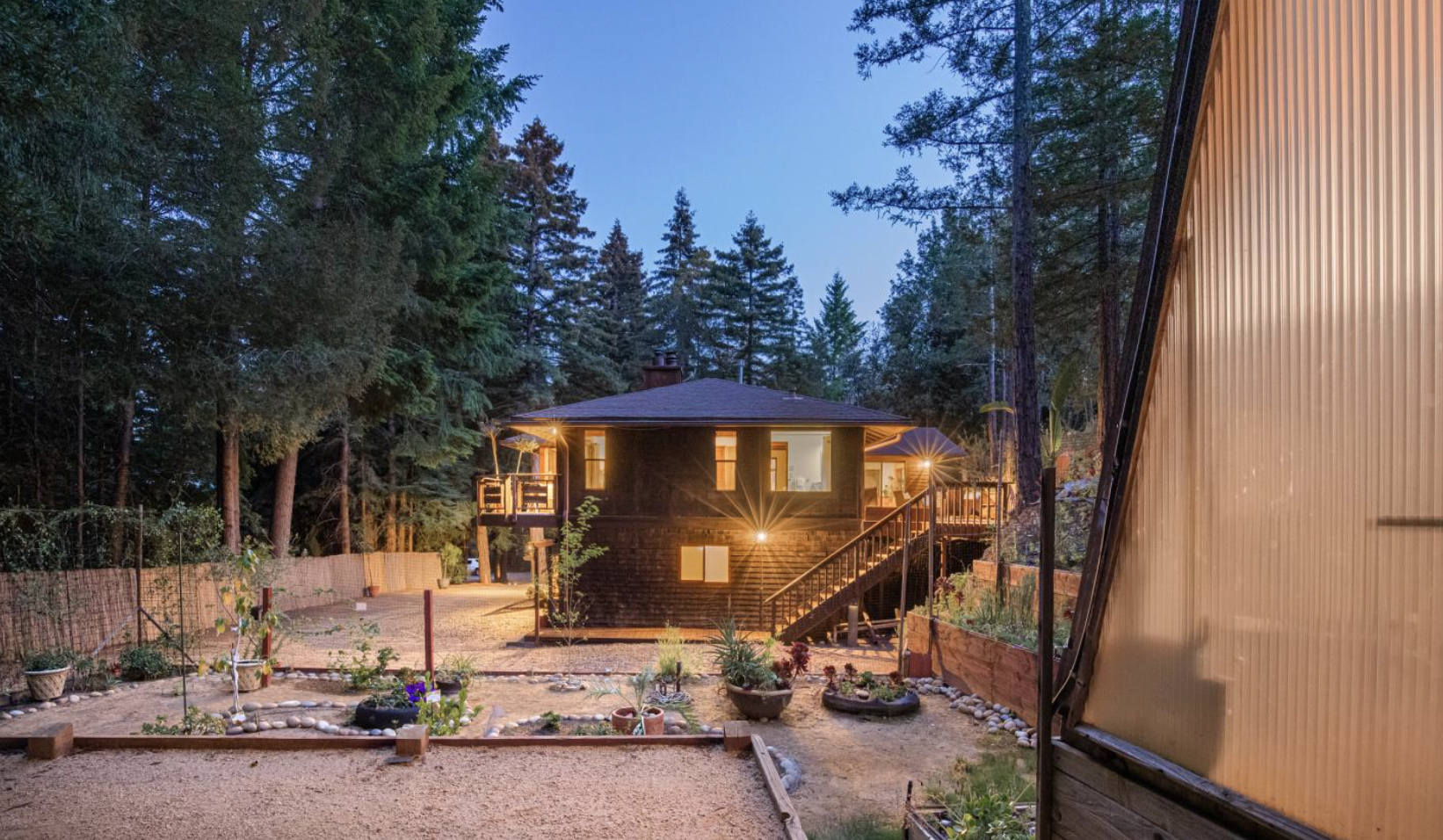 250 Tassett Court</a> Santa Cruz, CA 95060