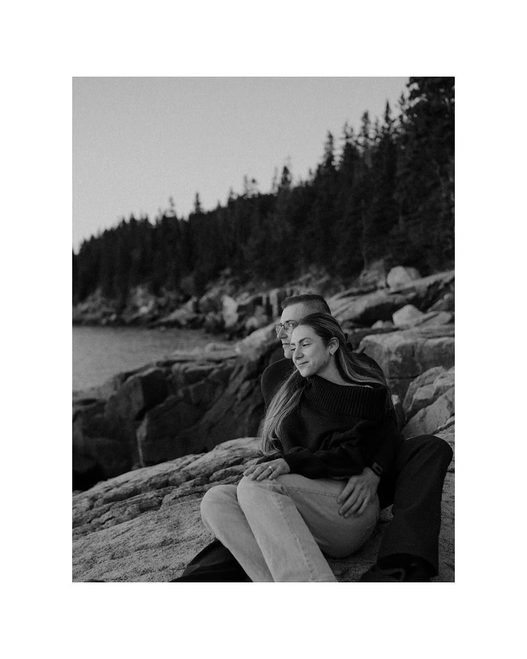 While I do love black & white images for the timeless feel, I love them even more for how seen they can make whoever is in the photo feel π€
I photograph for a multitude of reasons, but the main one is my ability to make my clients feel seen thr