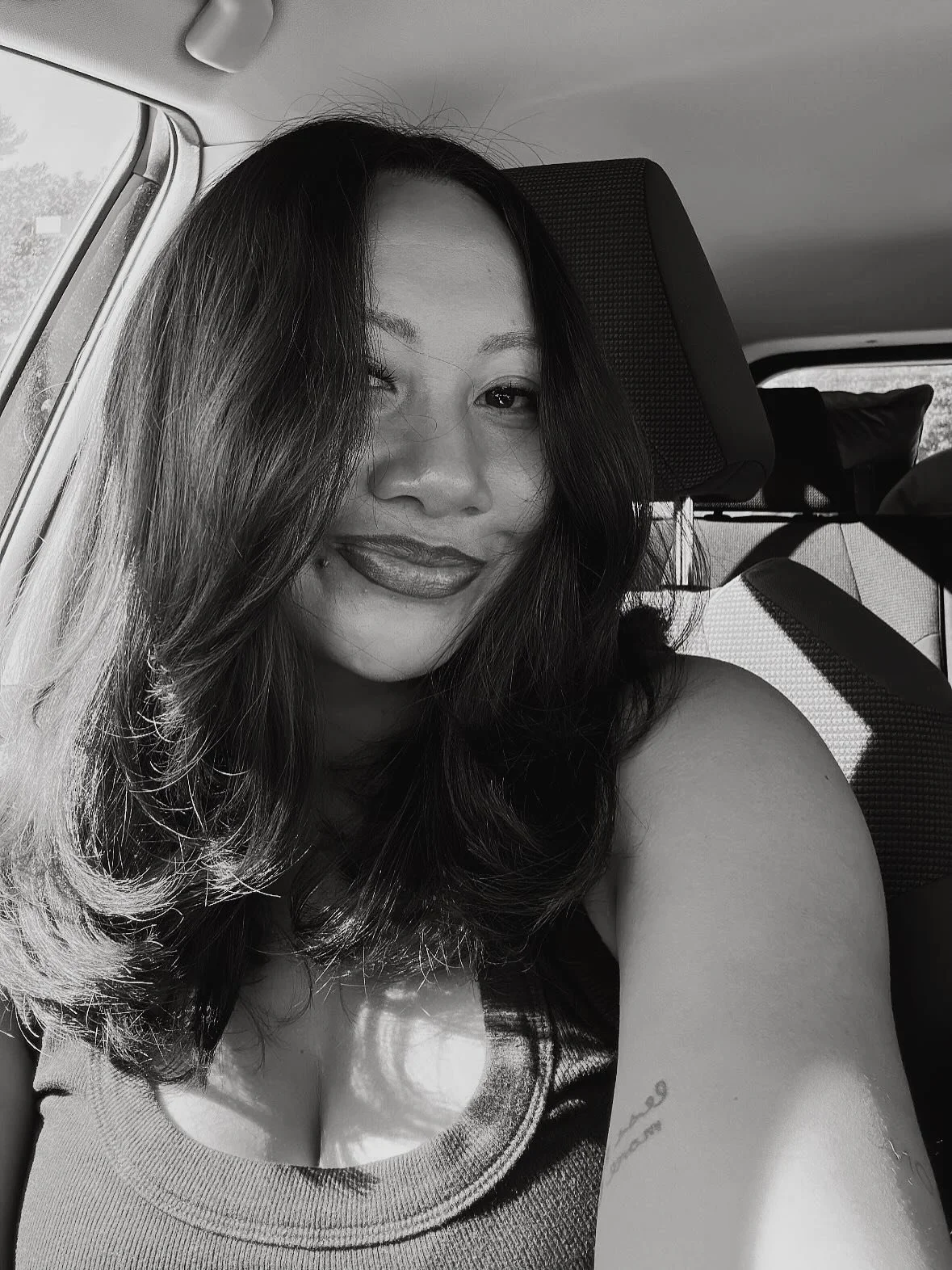 ✨Thirty *thrive*✨
Another lap around the sun, which means another full 365 of life mantras and philosophies. I read a quote the other day that said you write your own eulogy by the way you live your life. I hope that how I live now will leave behind