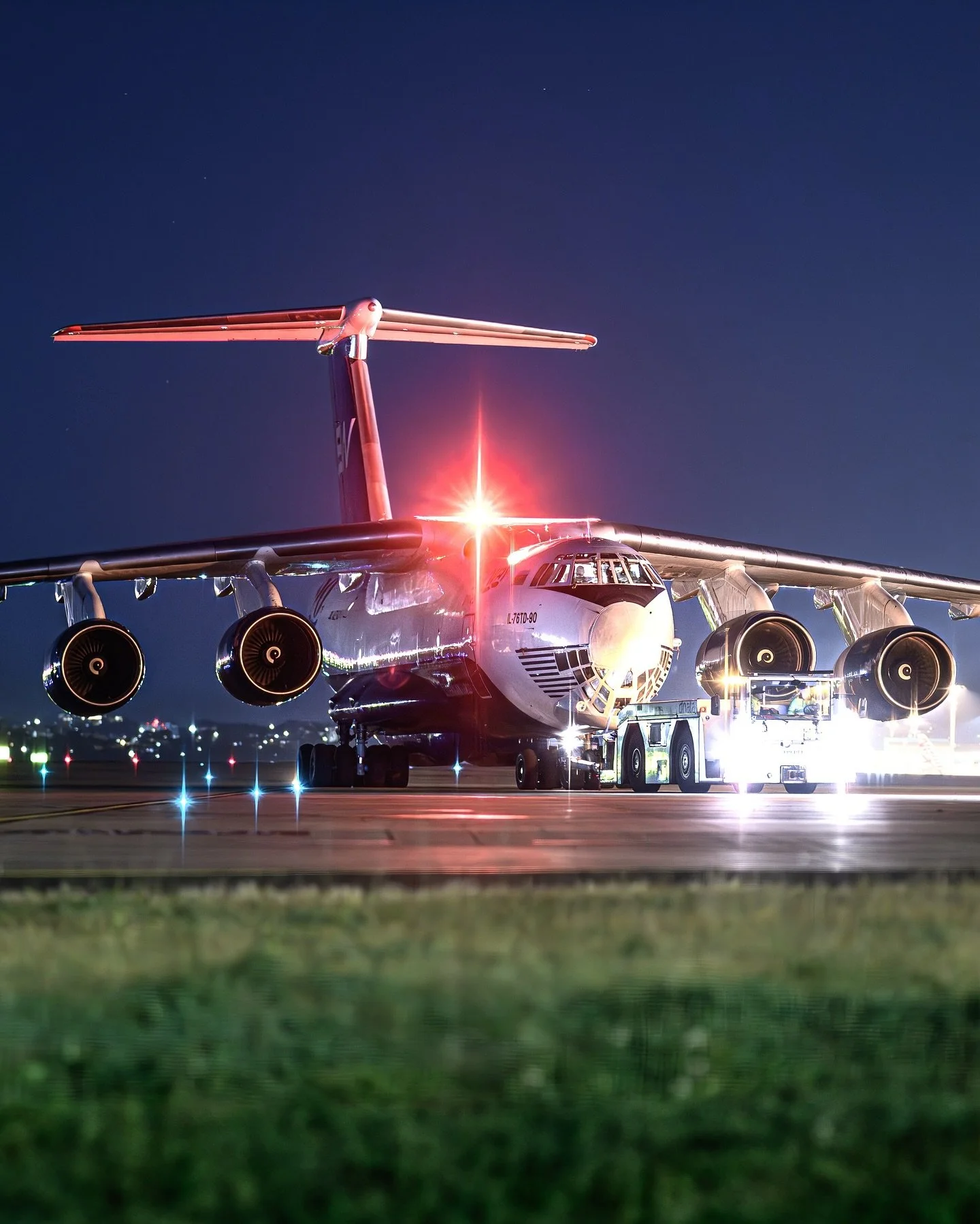 “Илюша“
———————————————————————
The mighty IL-76 operating at Sydney airport transporting cargo fr