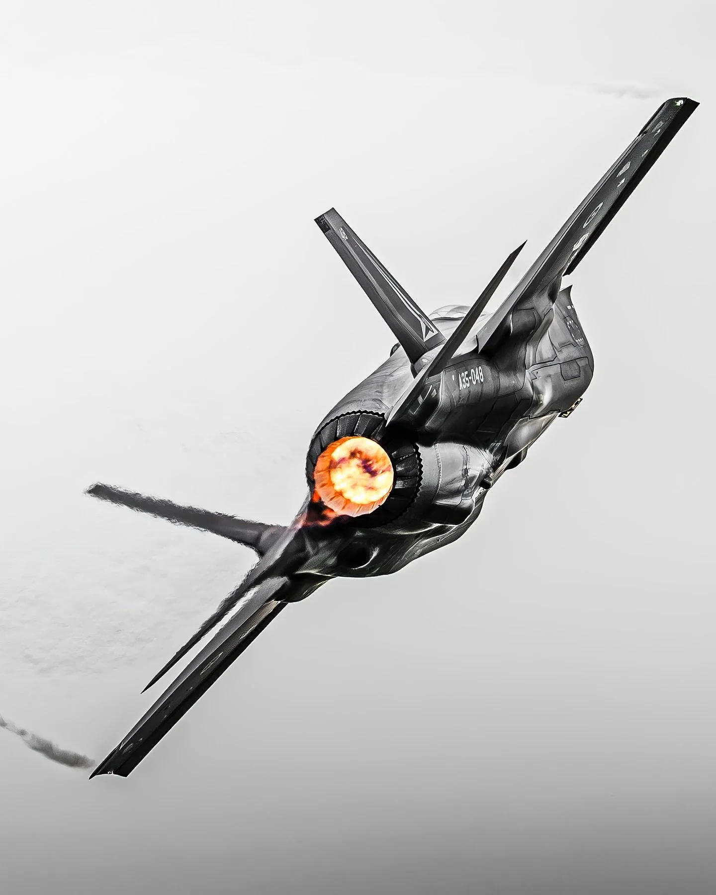 One mid ass display please!
—————————————————————
RAAF F35 lightning kinda just exisiting in the display box with a low en