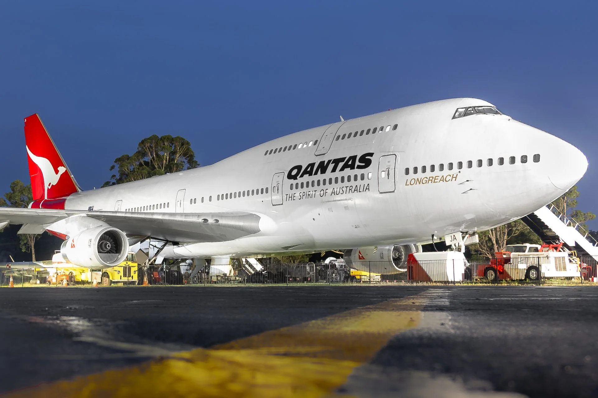 tarmac day-10.jpg