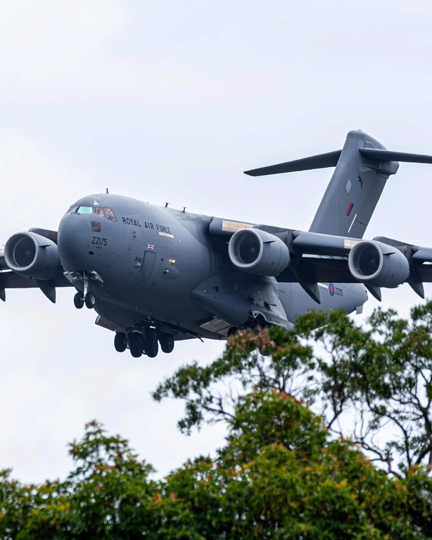 &ldquo;Romeo, Romeo, Romeo&rdquo; 

#RAF #C17 #planespotting #photography #raaf