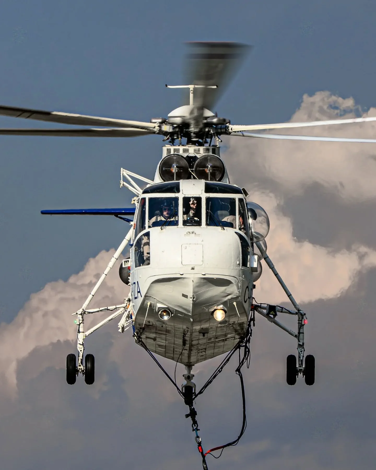 📍MANSFIELD

.
#helicopter #photography #nikon #firefighting #aviation