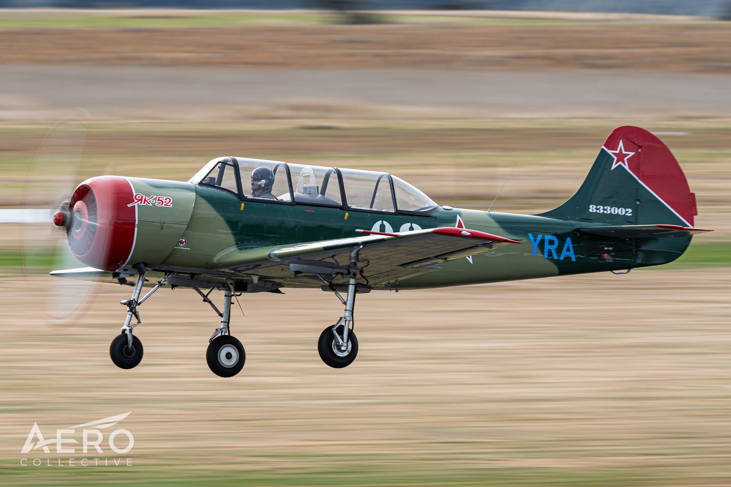 LM-WOW26-yak52-1.jpg