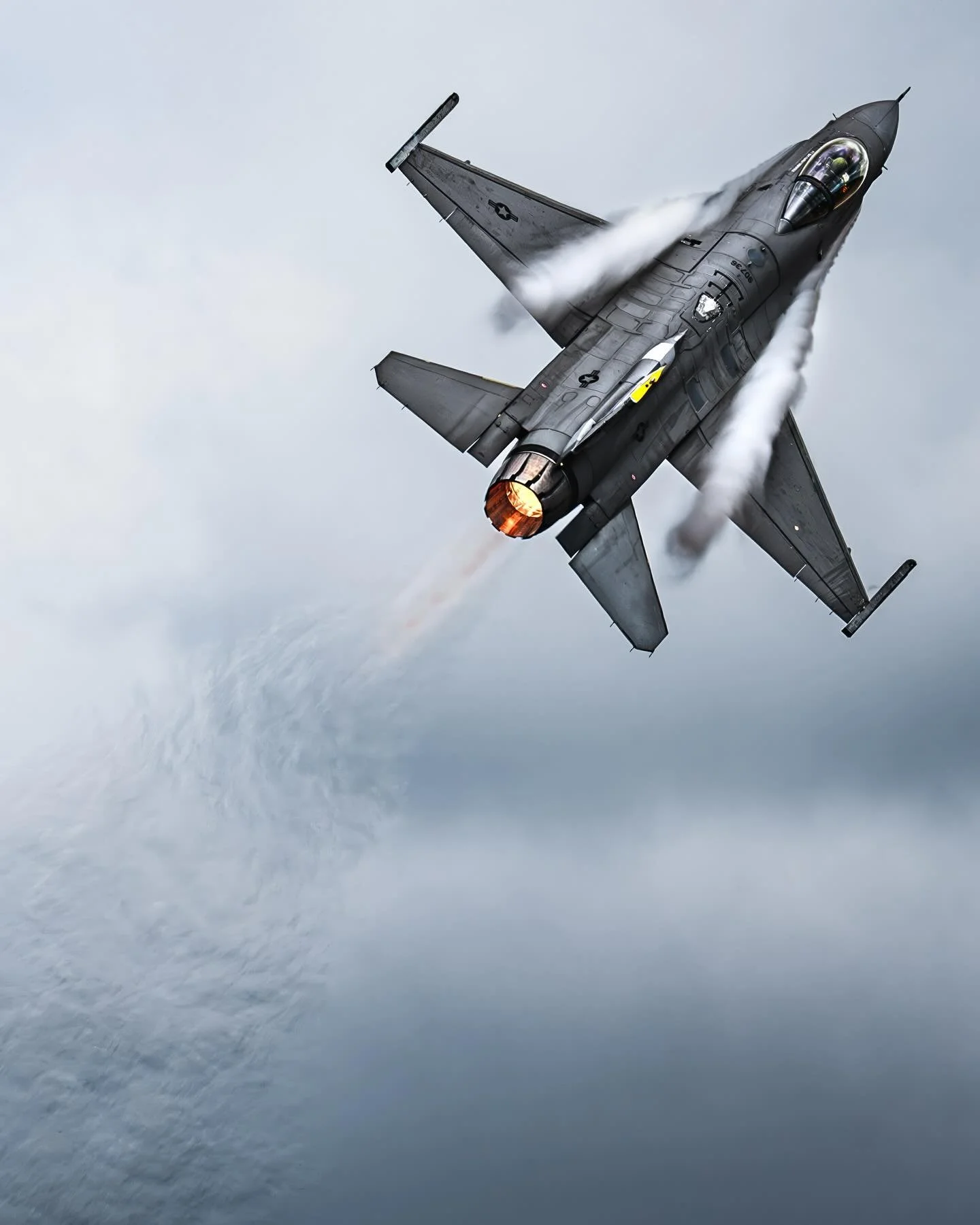 Viperrr.

#f16
#aviation
#pacaf
#photography
#military