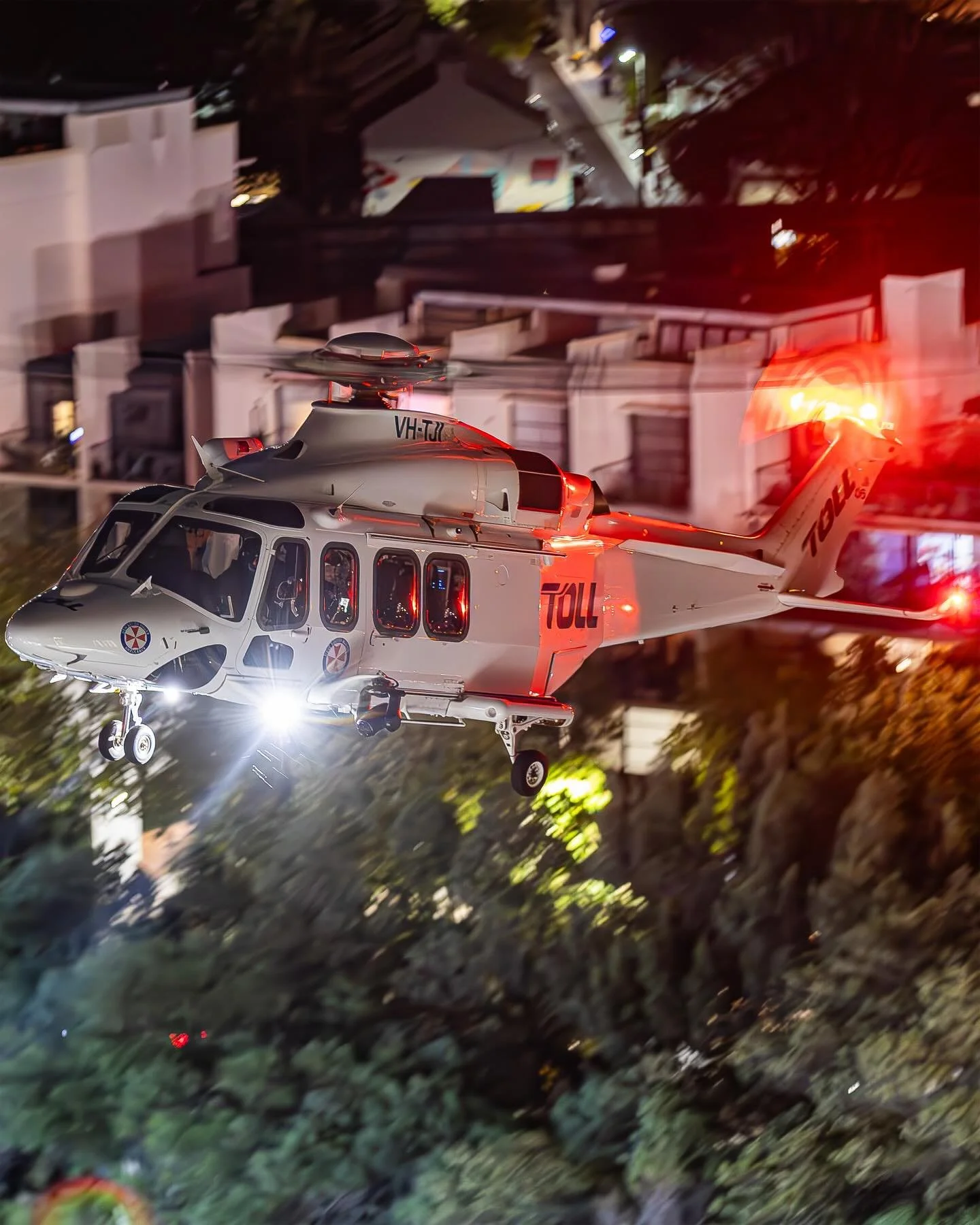 Shout toll for helping us man 🙏

#hems #helicopters #emergency #ambulance #flop ilovemygirlfriend