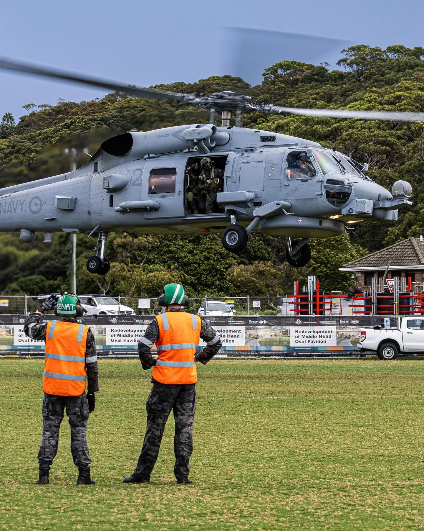 I give this fleet a solid 8/10, would be better with an aircraft carrier.

Australian Navy ripping around middle head oval with some seriously heavy metal today for the International fleet review in Sydney

#navy #sydney #fleetreview #military #austr