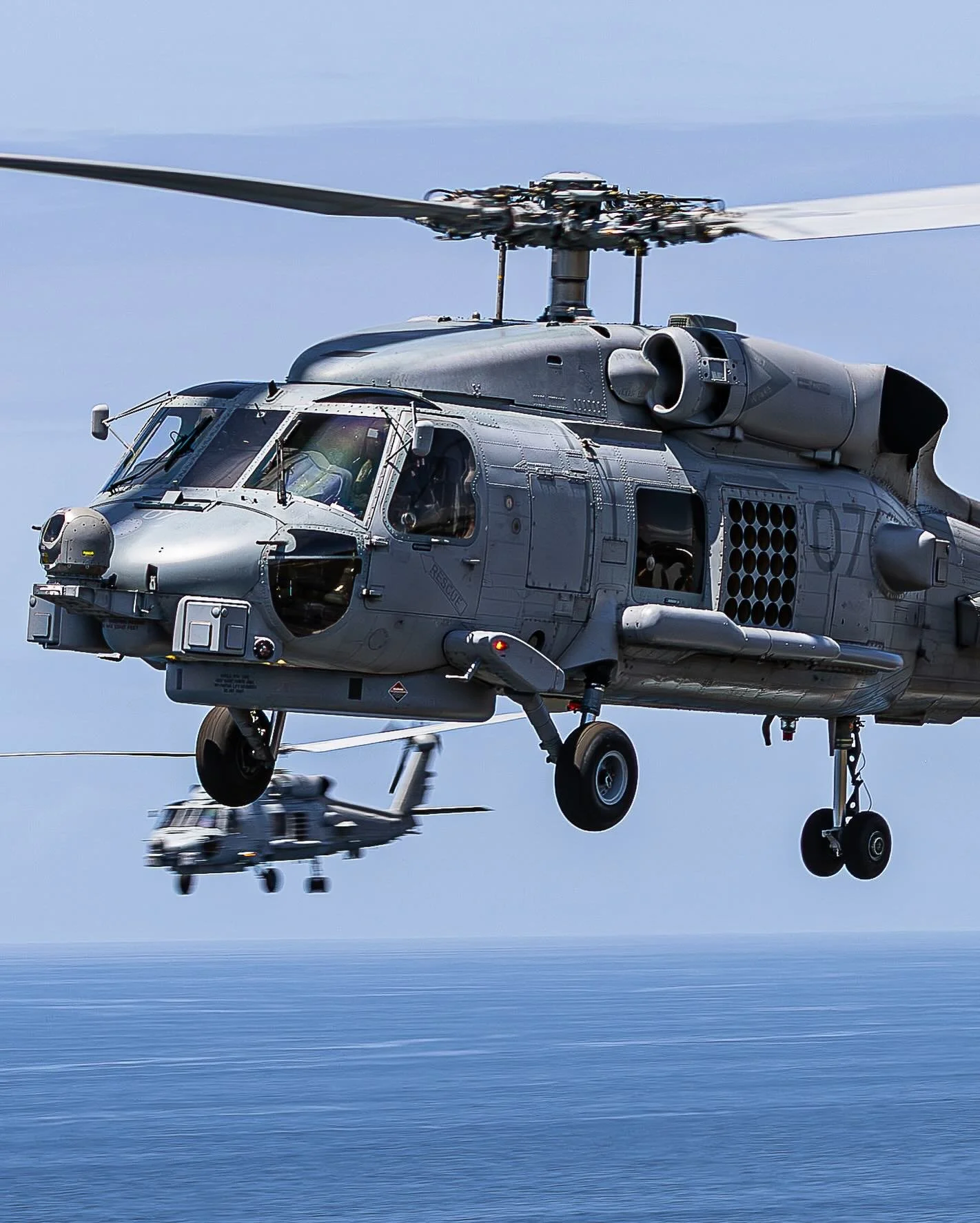 I ❤️ 007 #airtoair 

#aviation #military #socloseto160th #viral