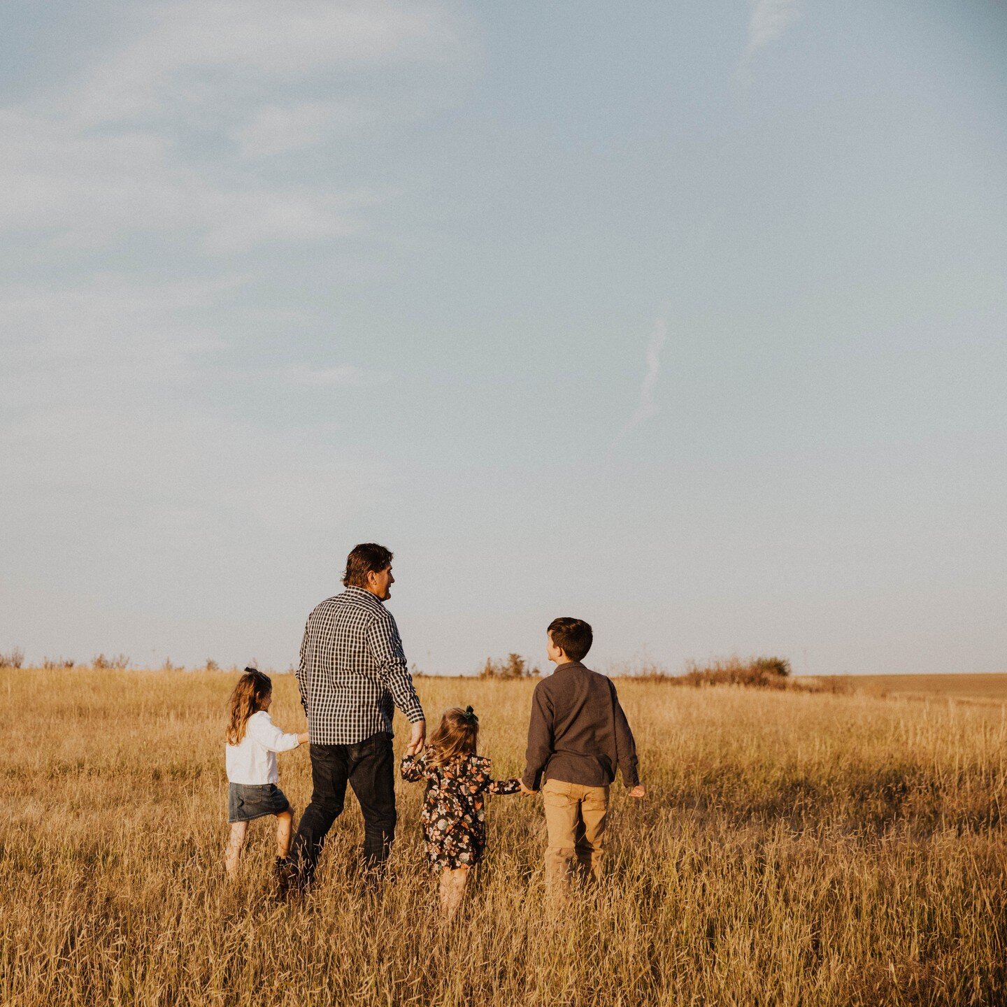I had the privilege of photographing my Uncle and his family for his 60th birthday on my grandparents farm in Kansas the last time I was there. When I first moved to Australia and told people where I was from, I'd tell them Kansas wasn't worth puttin