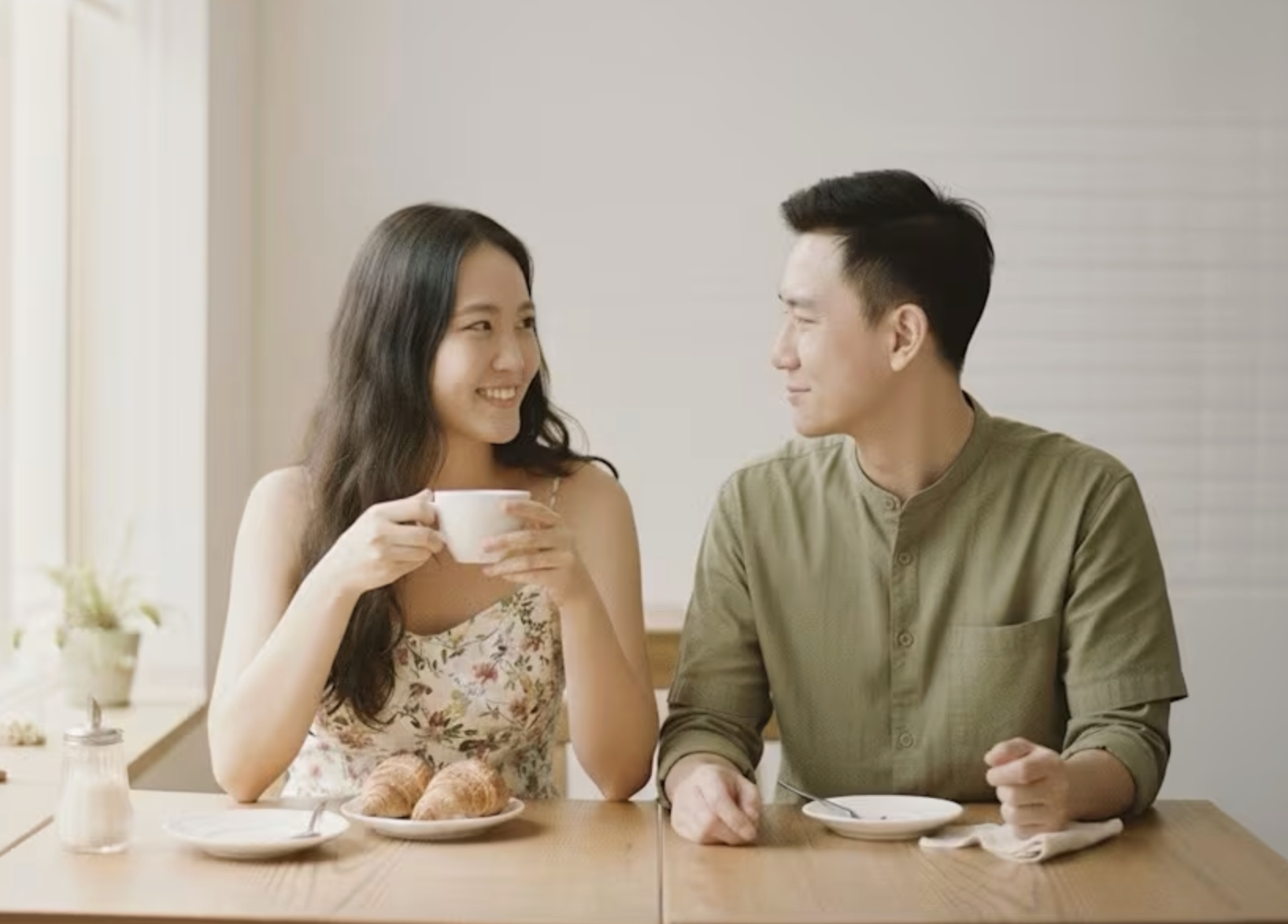 CNA: Superficial swiping, dead-end texting: Why some young women are looking for love beyond dating apps