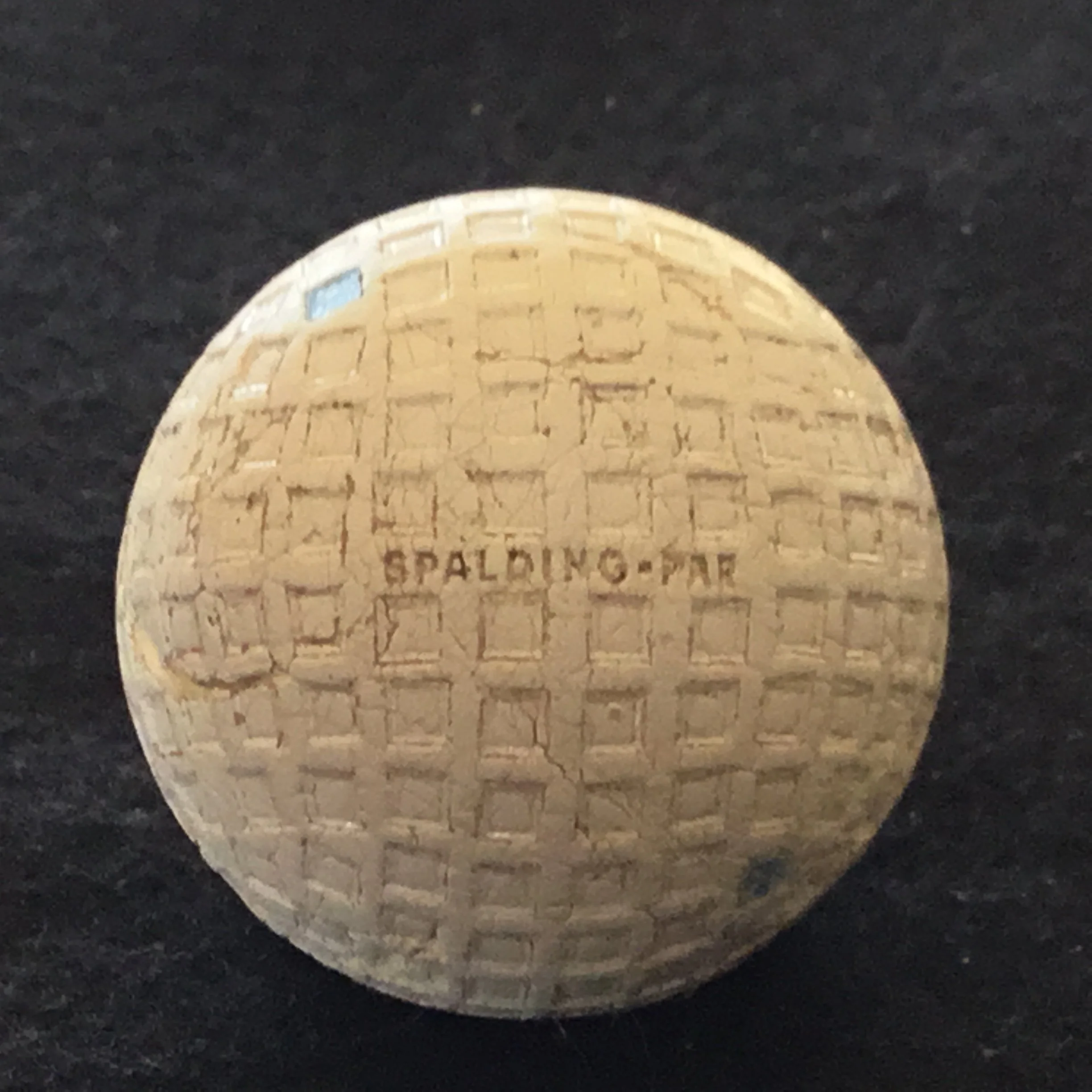 Spalding Par Square Grooves Golf Ball - blue dot