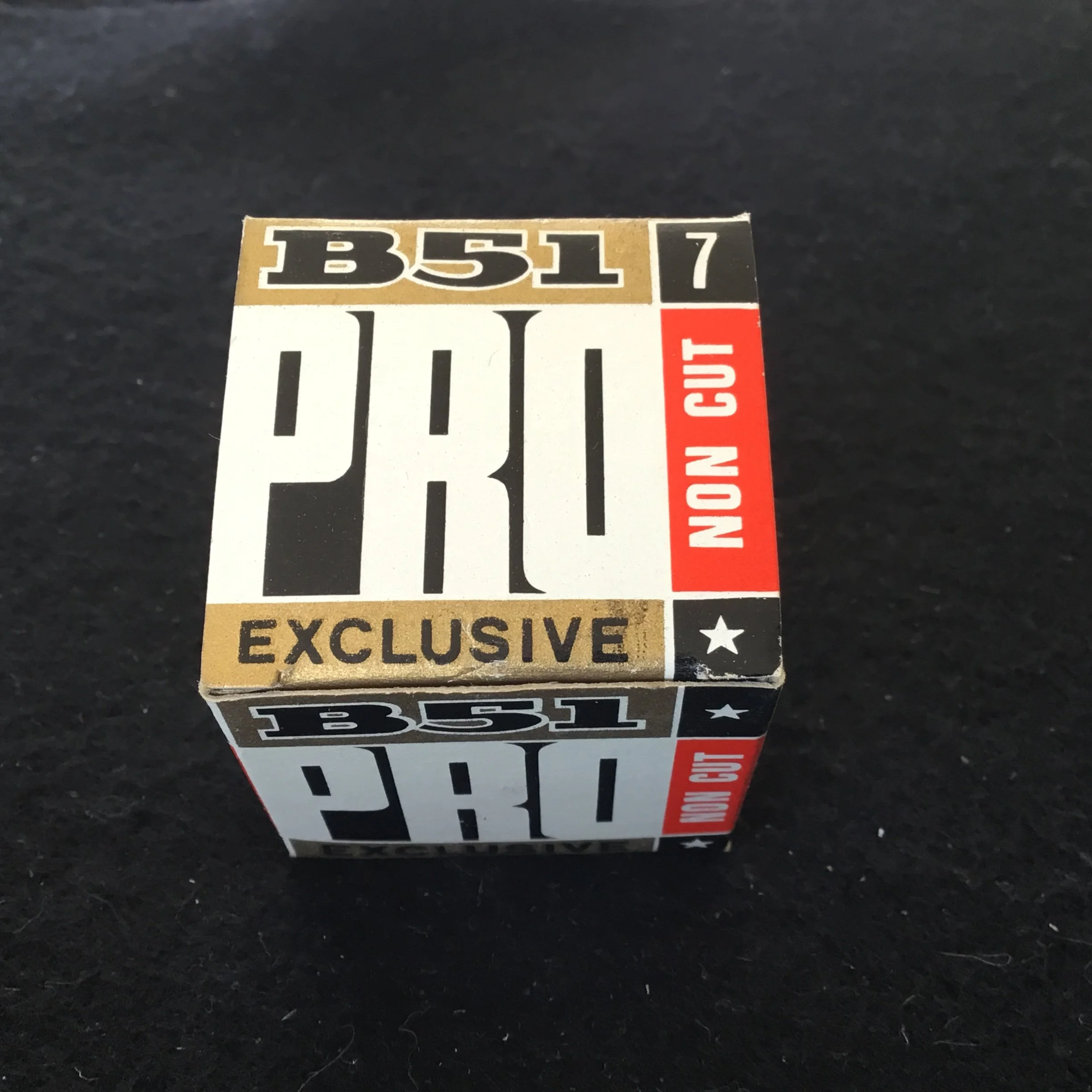 Slazenger B51 Pro Exclusive Non Cut boxed ball