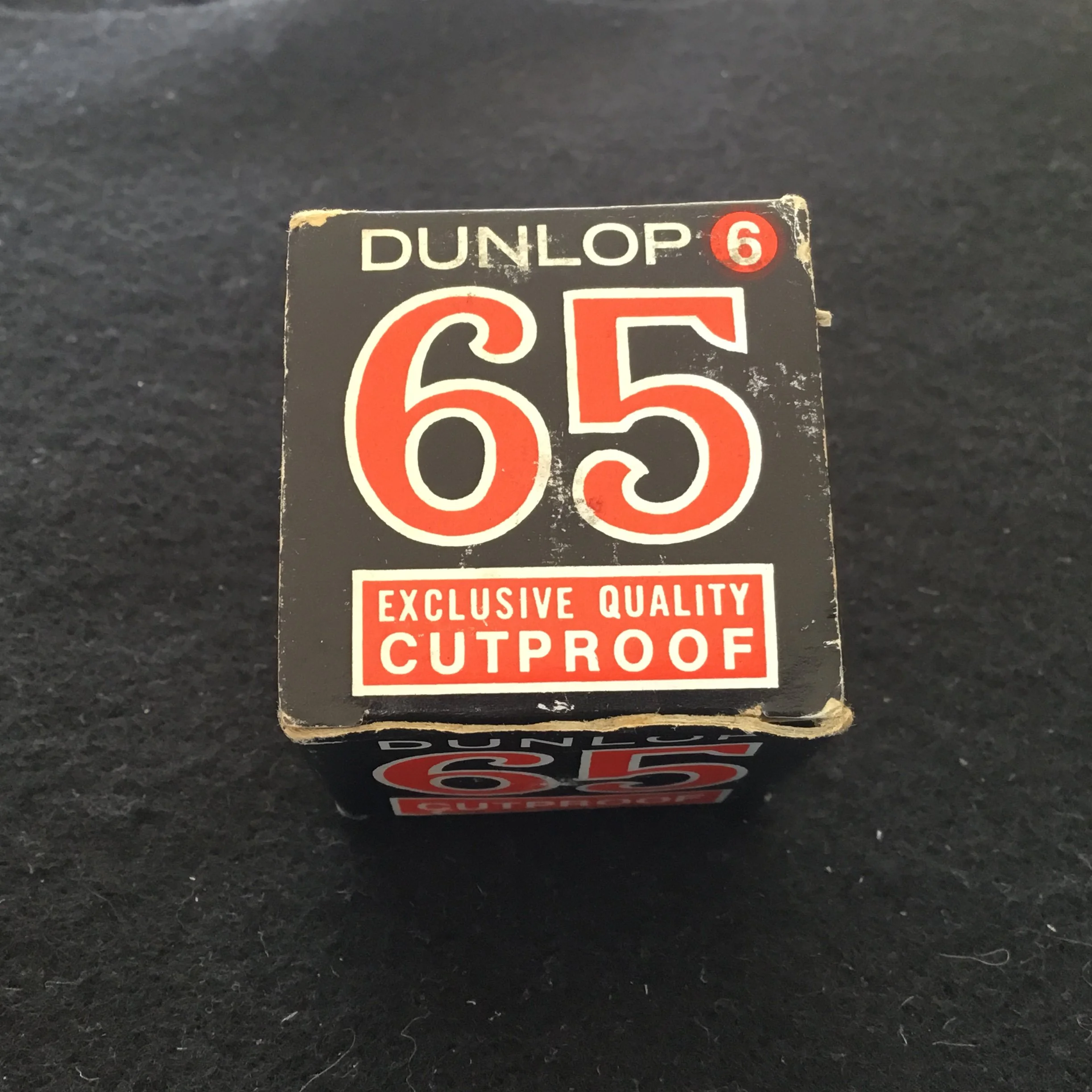 Dunlop 65 boxed golf ball