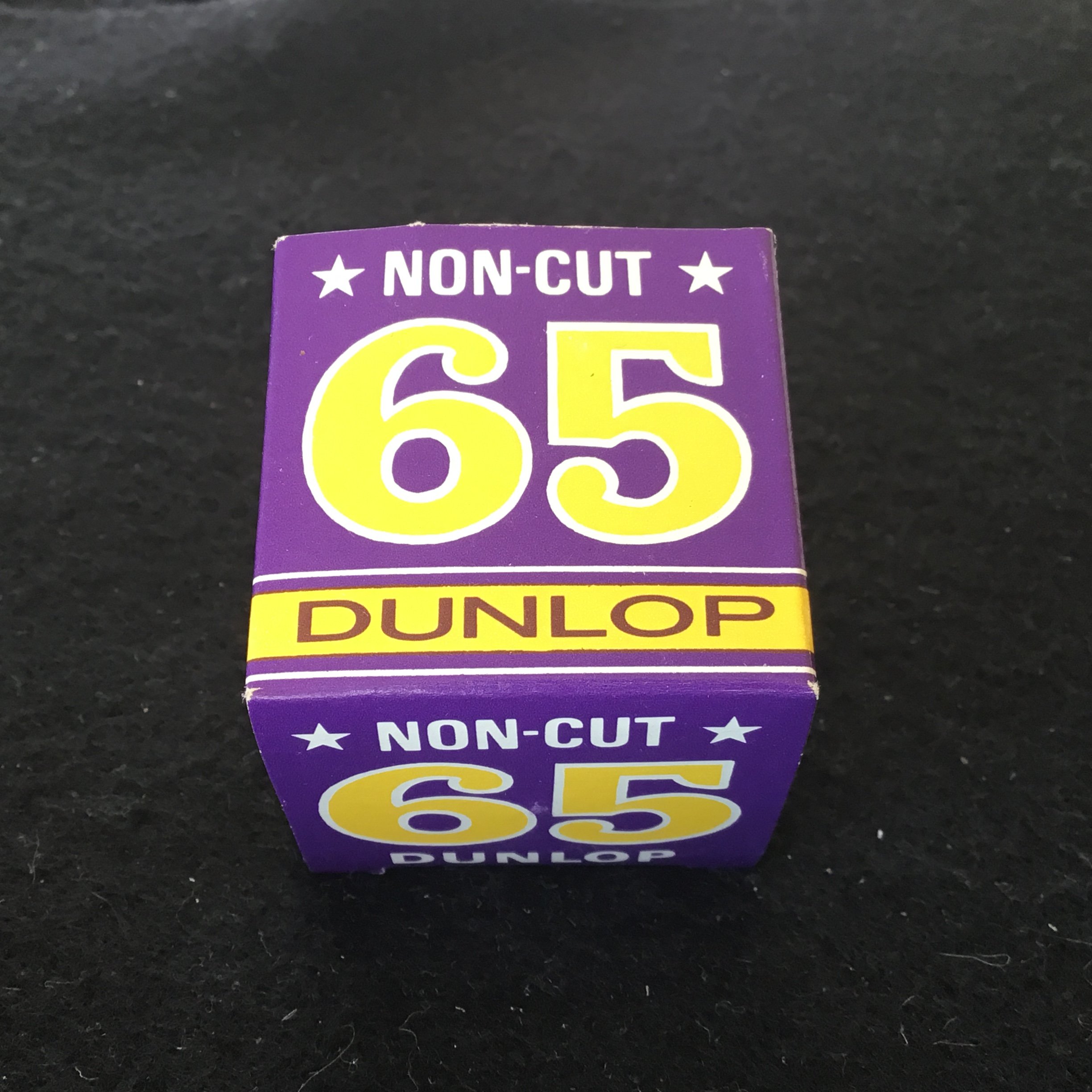 Dunlop 65 Non Cut boxed ball