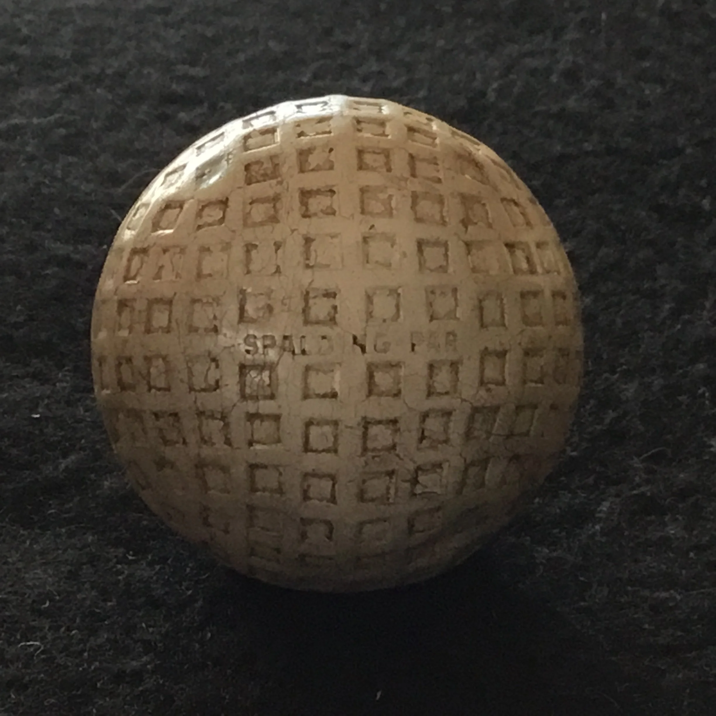 Spalding Par Square Groove Golf Ball