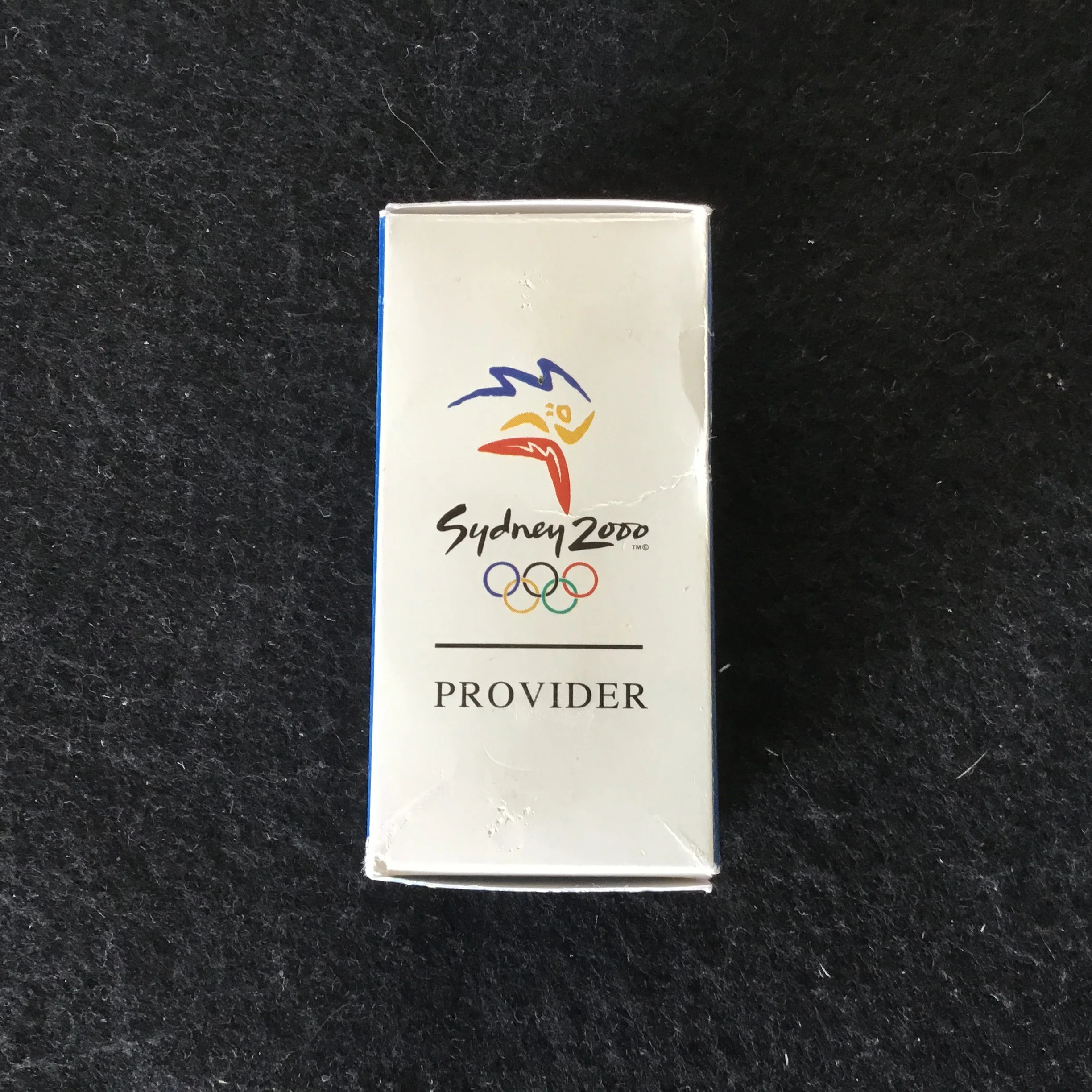 Lindemans Winery - Sponsor to 2000 Sydney Olympics-sleeve of two double logo balls